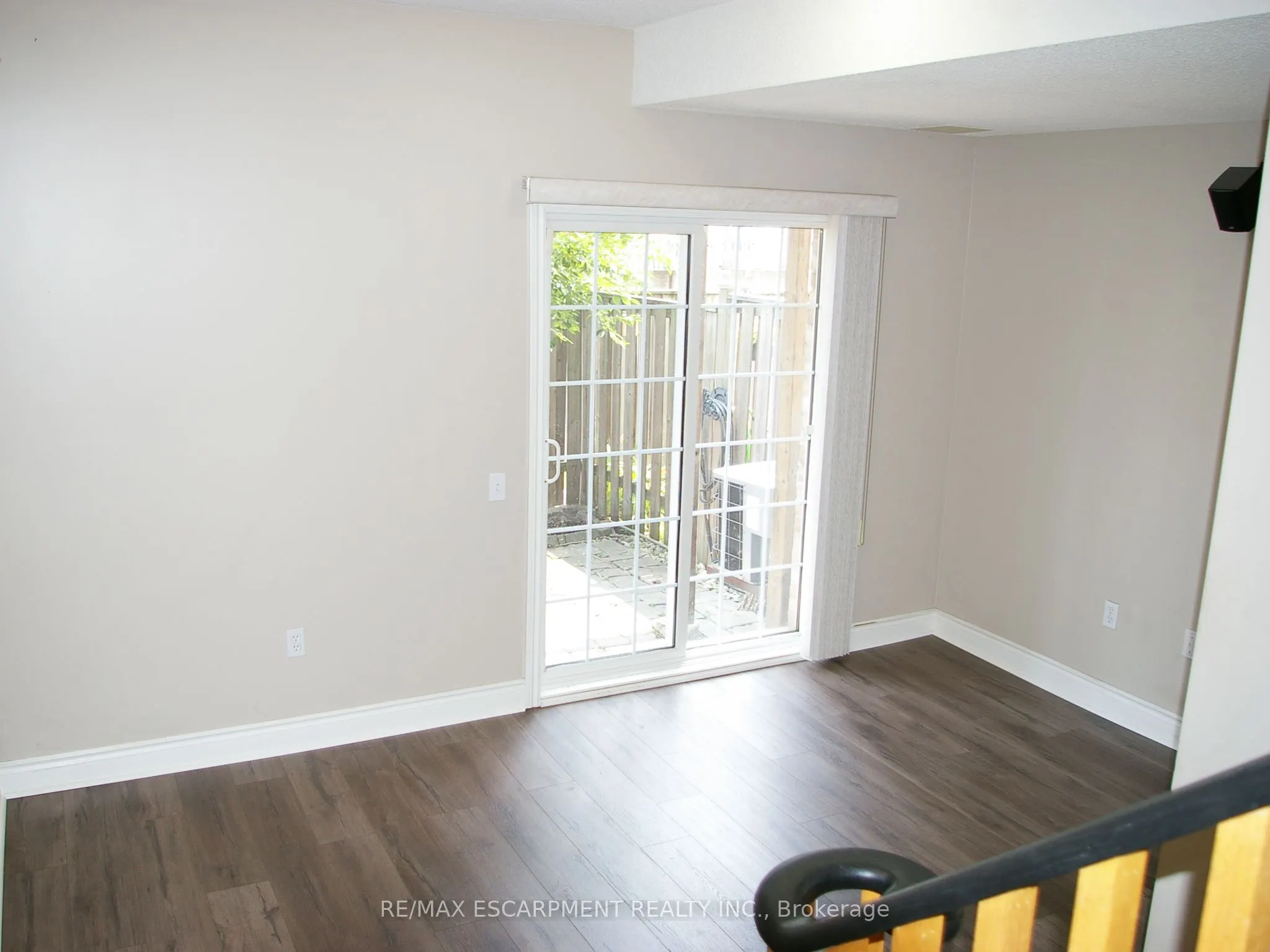 5080 Fairview Street, #6