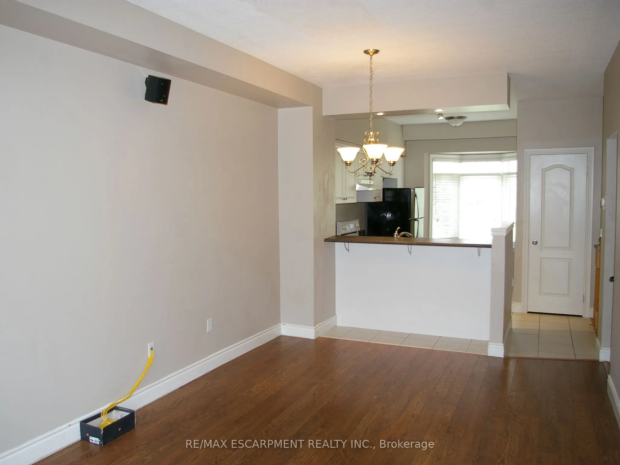 5080 Fairview Street, #6