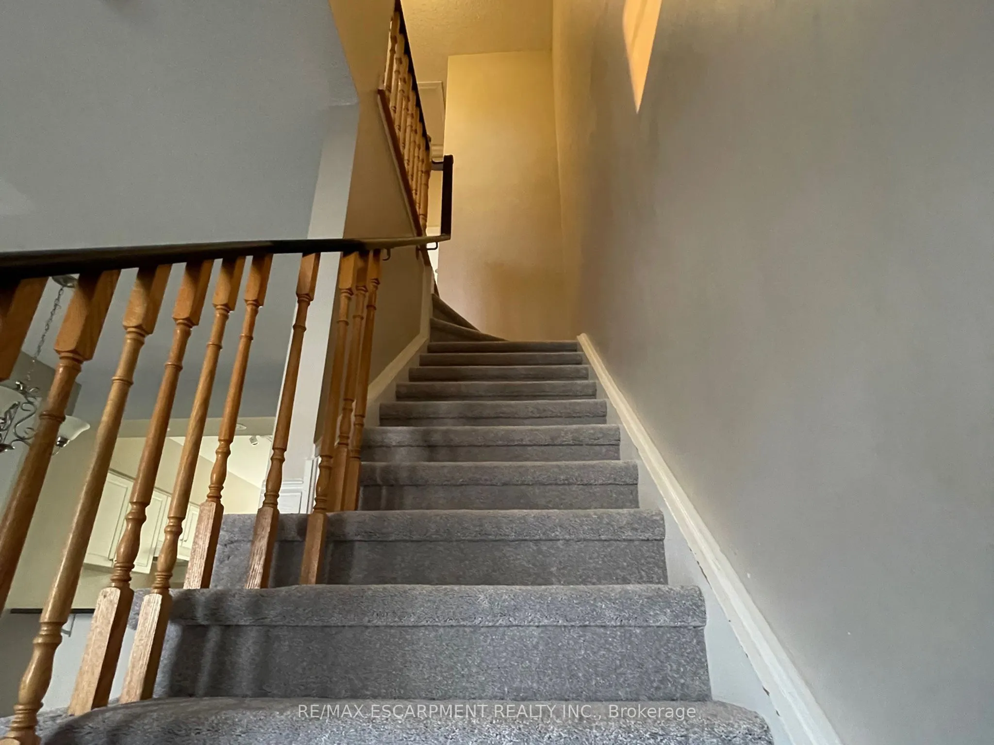 5080 Fairview Street, #6