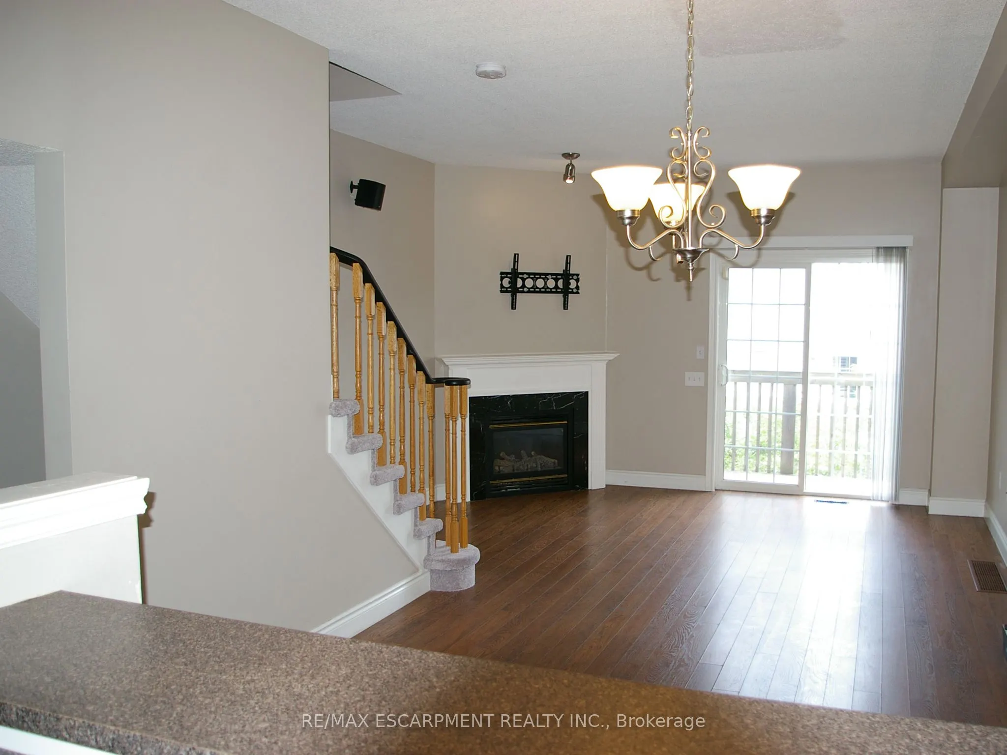 5080 Fairview Street, #6