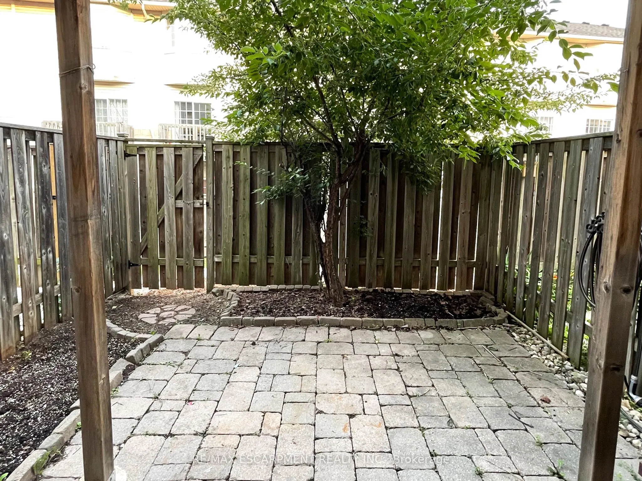 5080 Fairview Street, #6