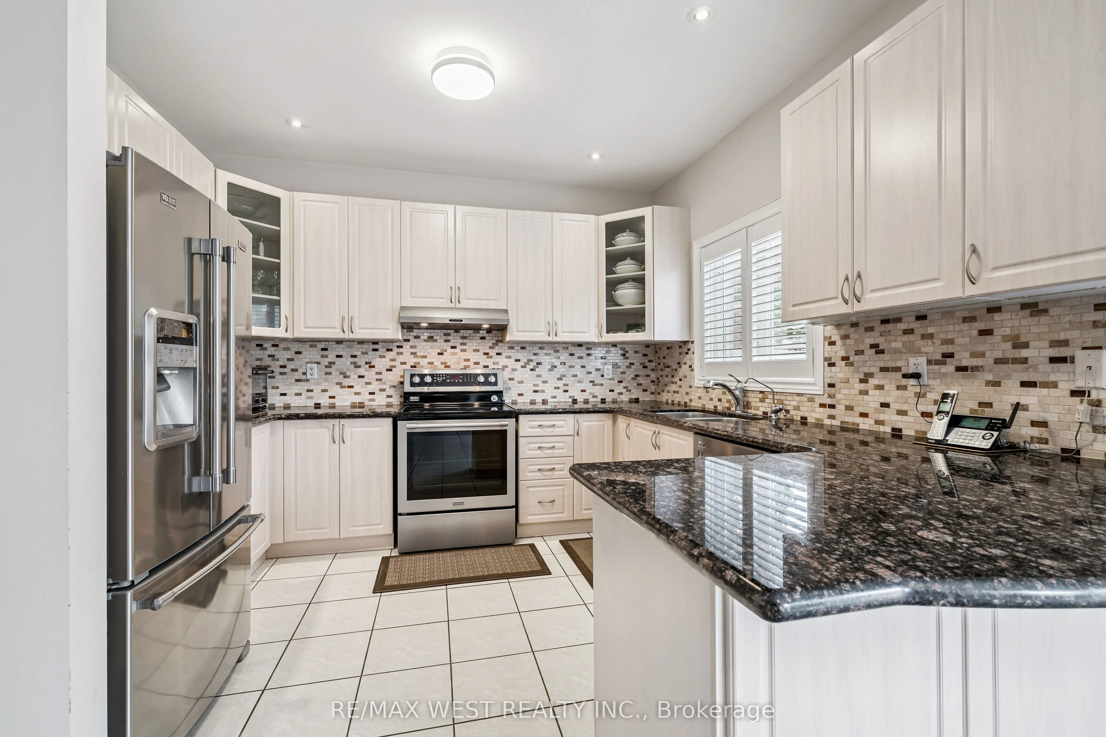 2587 North Ridge Trail
