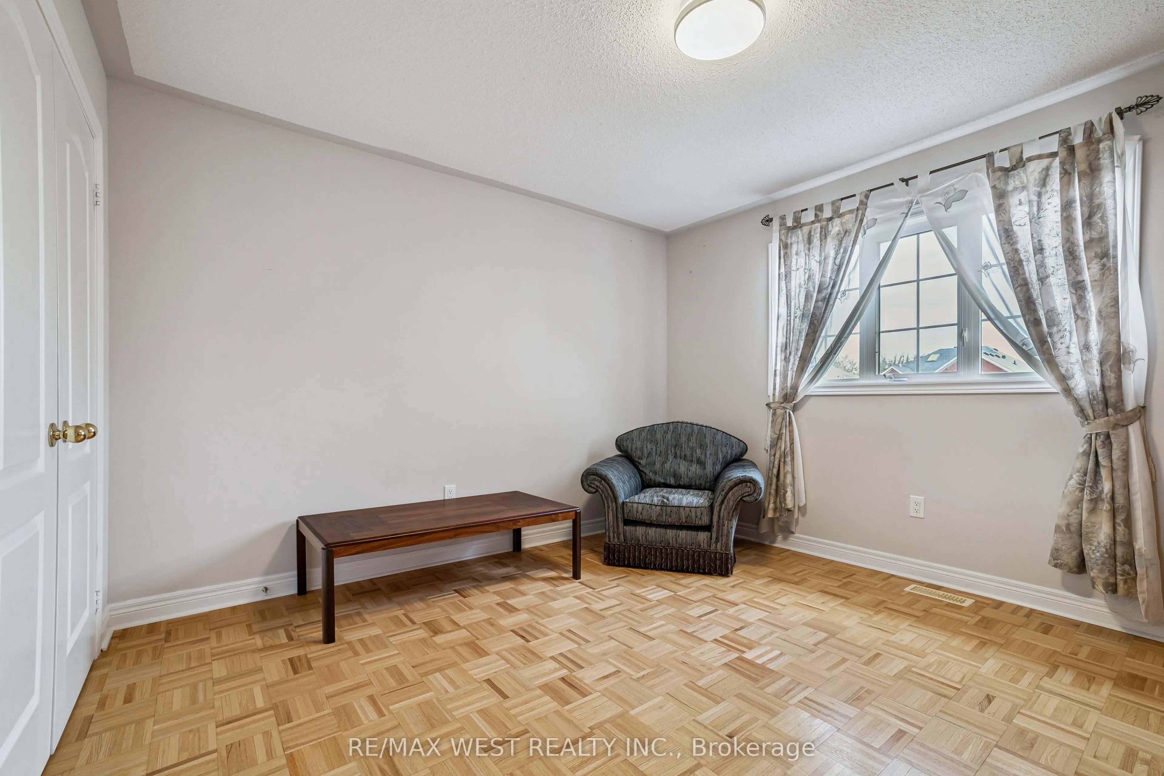 2587 North Ridge Trail