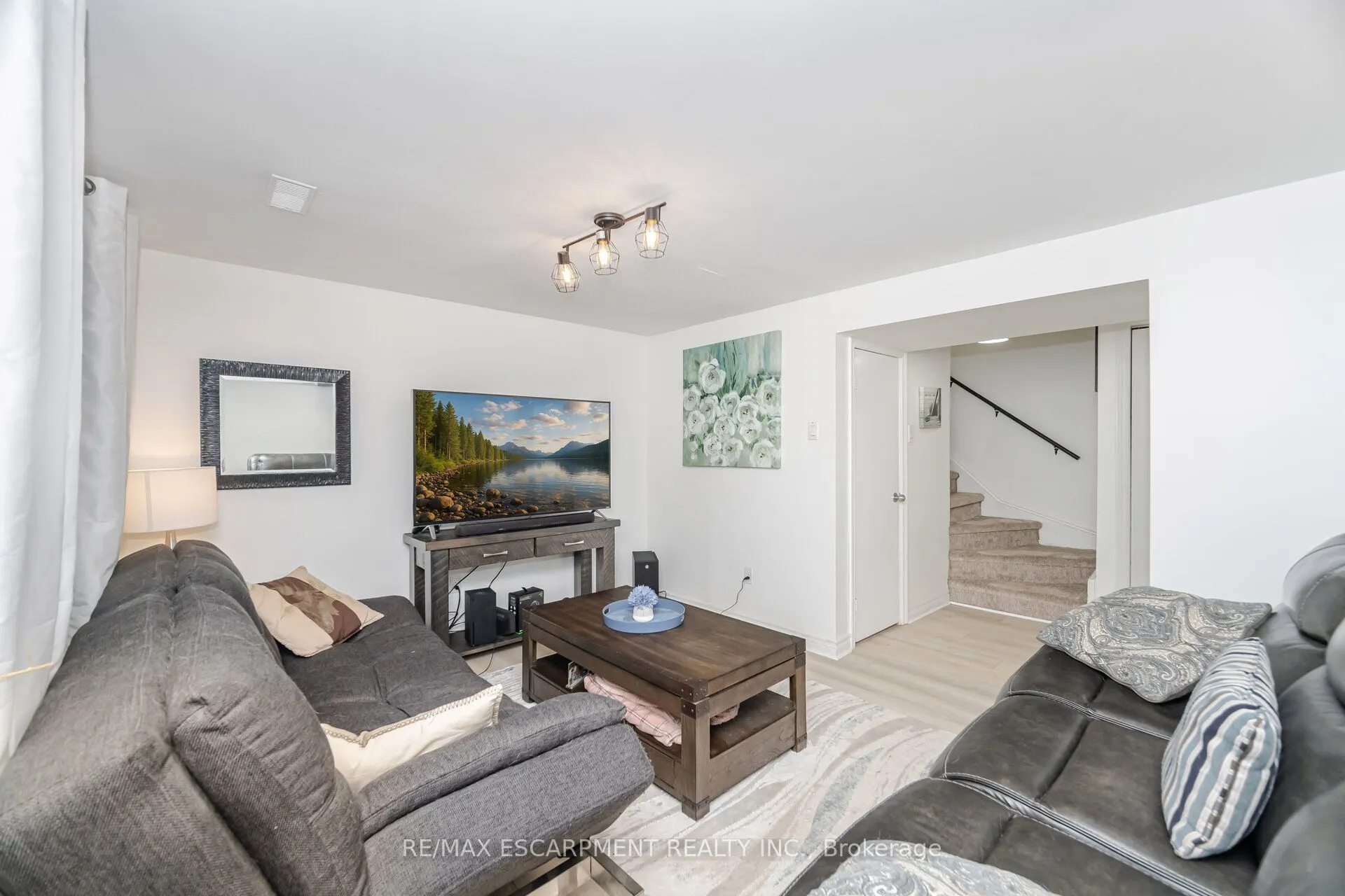 70 Cobblehill Road