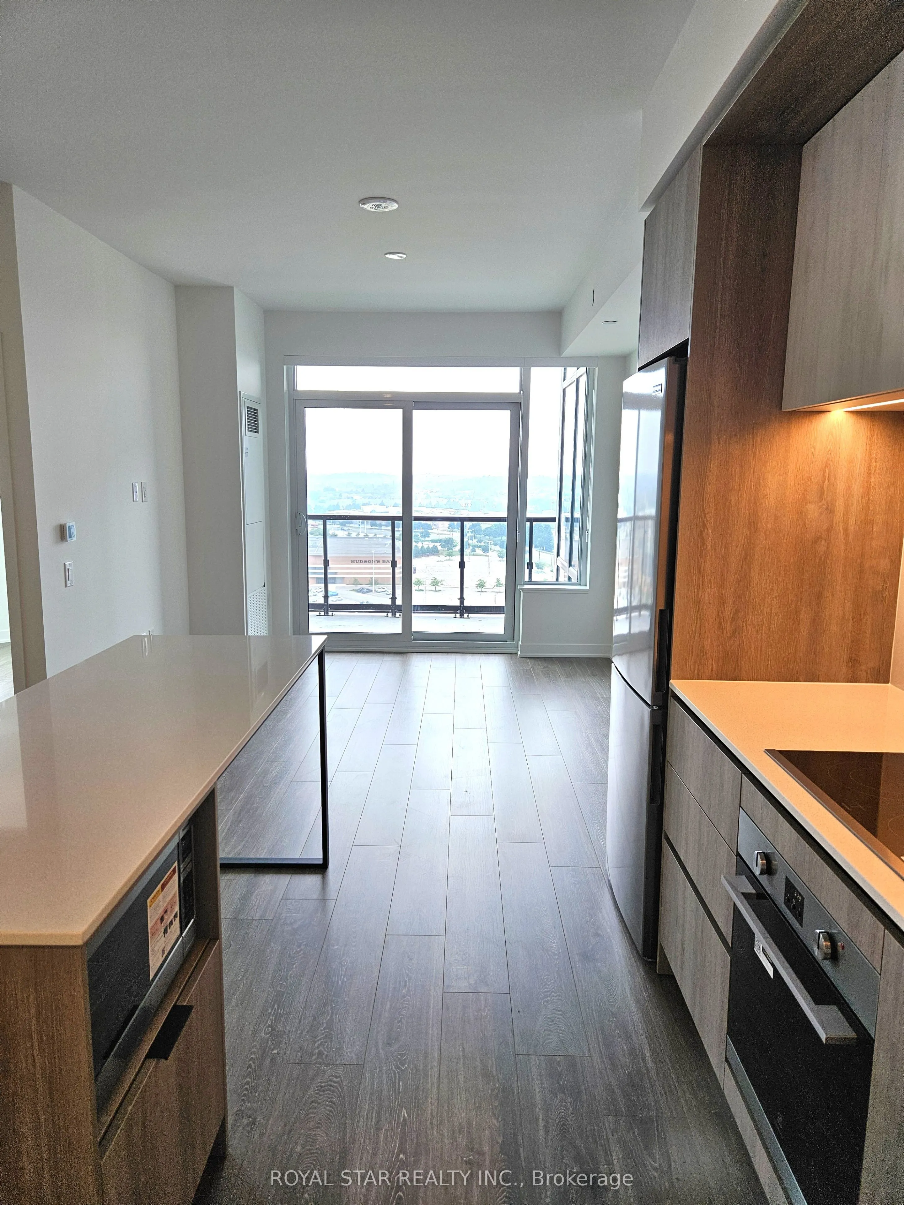 2495 Eglinton Avenue W, #1706