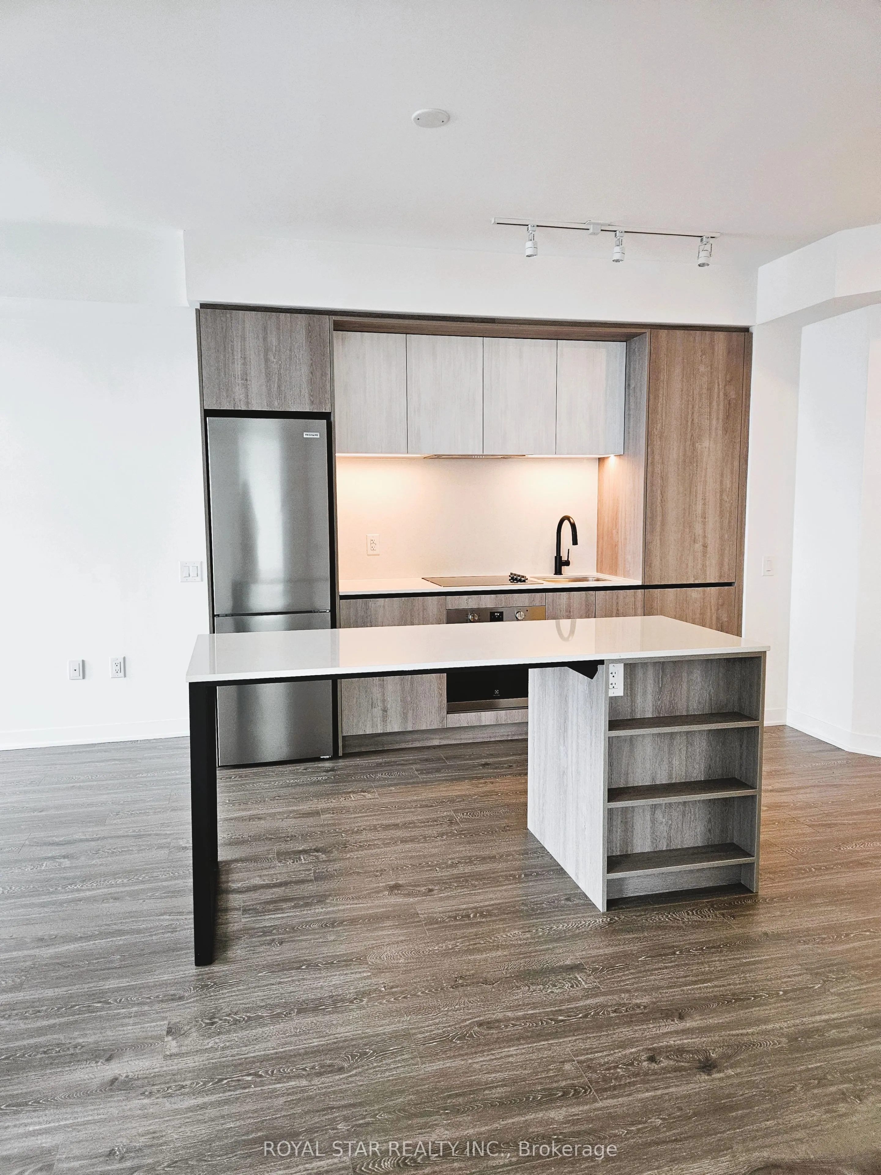 2495 Eglinton Avenue W, #1706