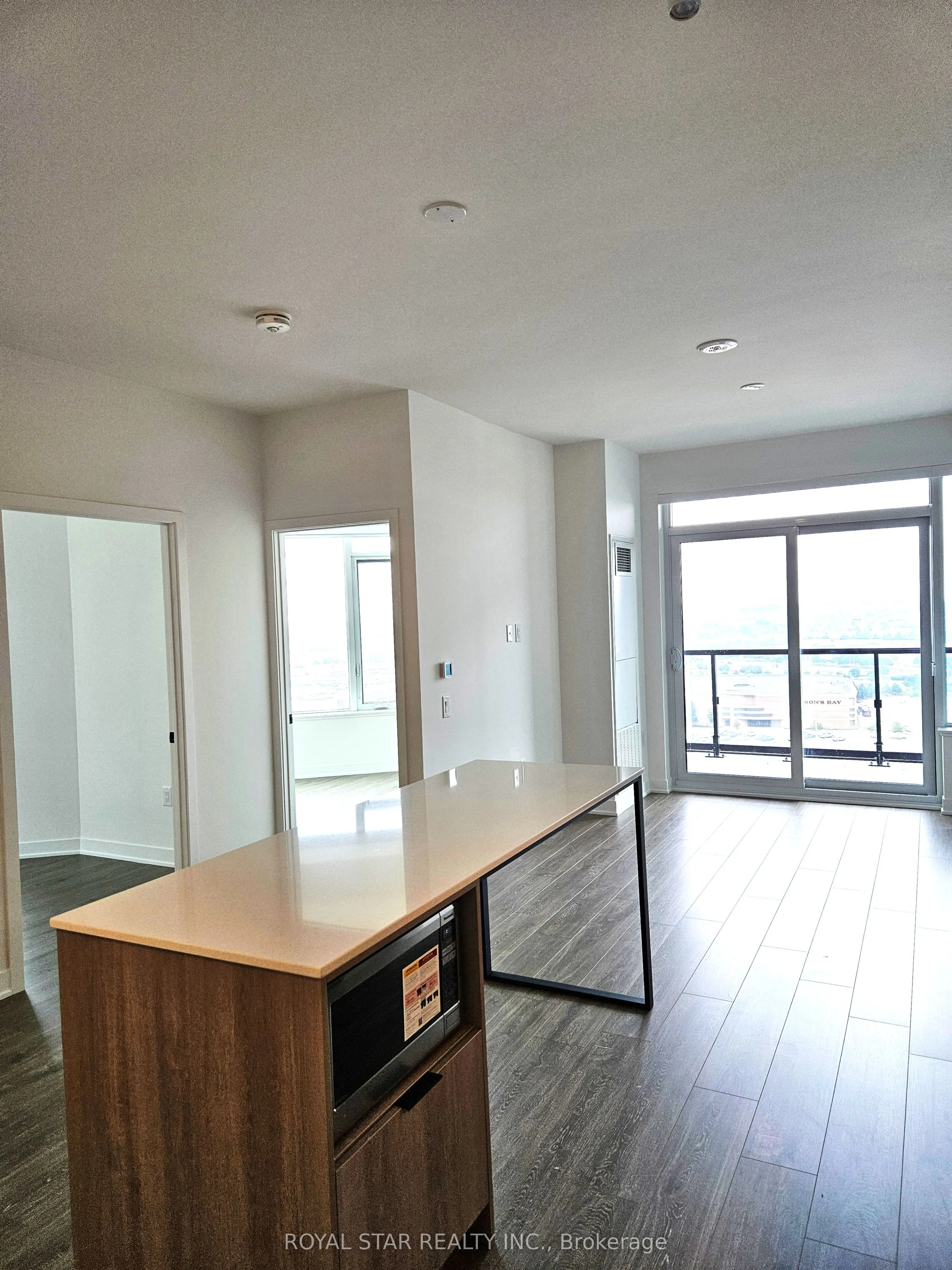 2495 Eglinton Avenue W, #1706
