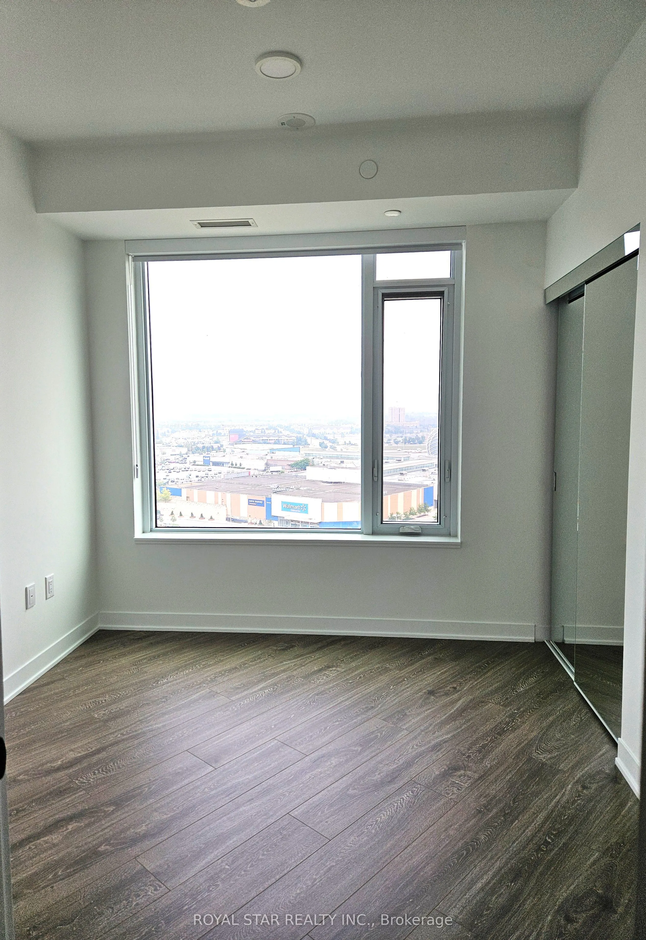2495 Eglinton Avenue W, #1706