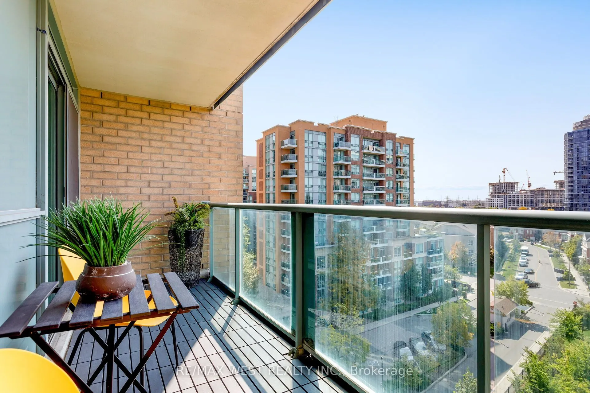 17 Michael Power Place, #806