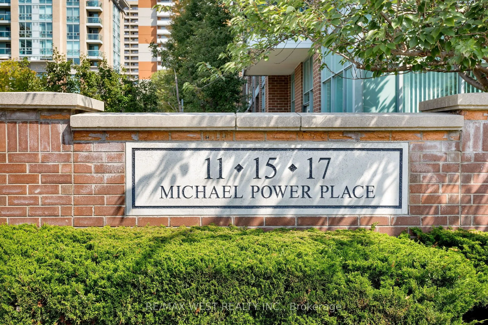 17 Michael Power Place, #806