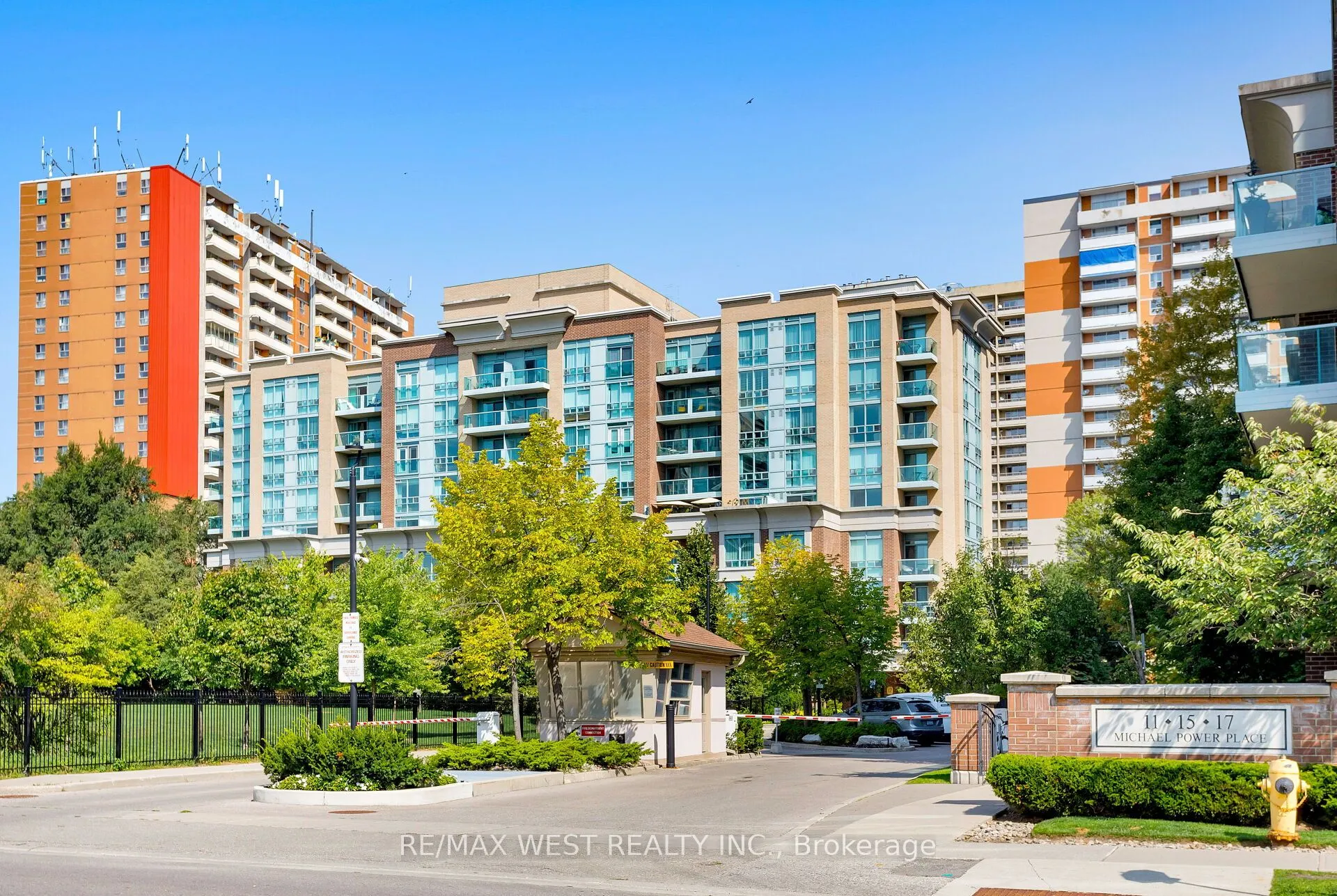 17 Michael Power Place, #806