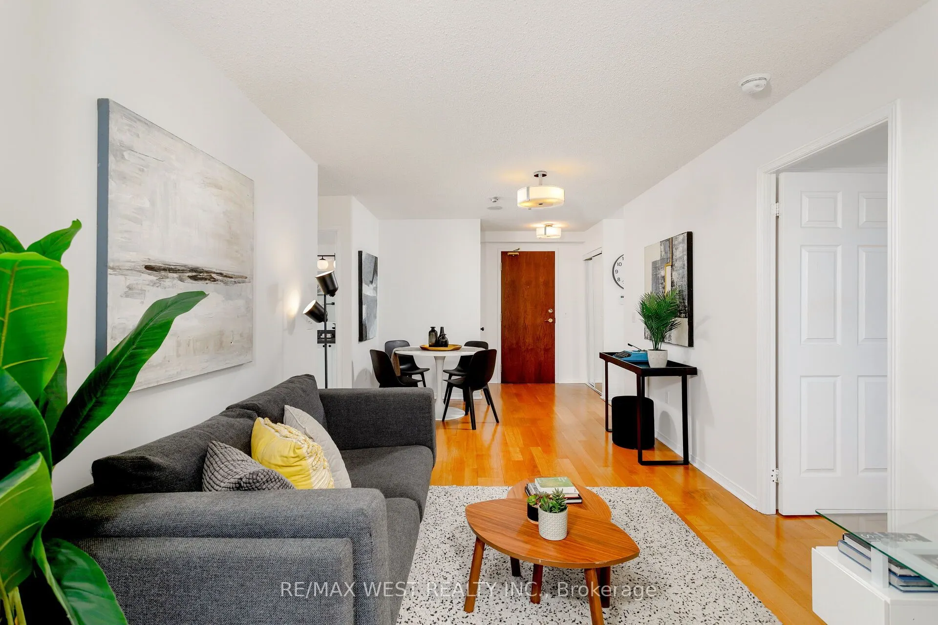 17 Michael Power Place, #806