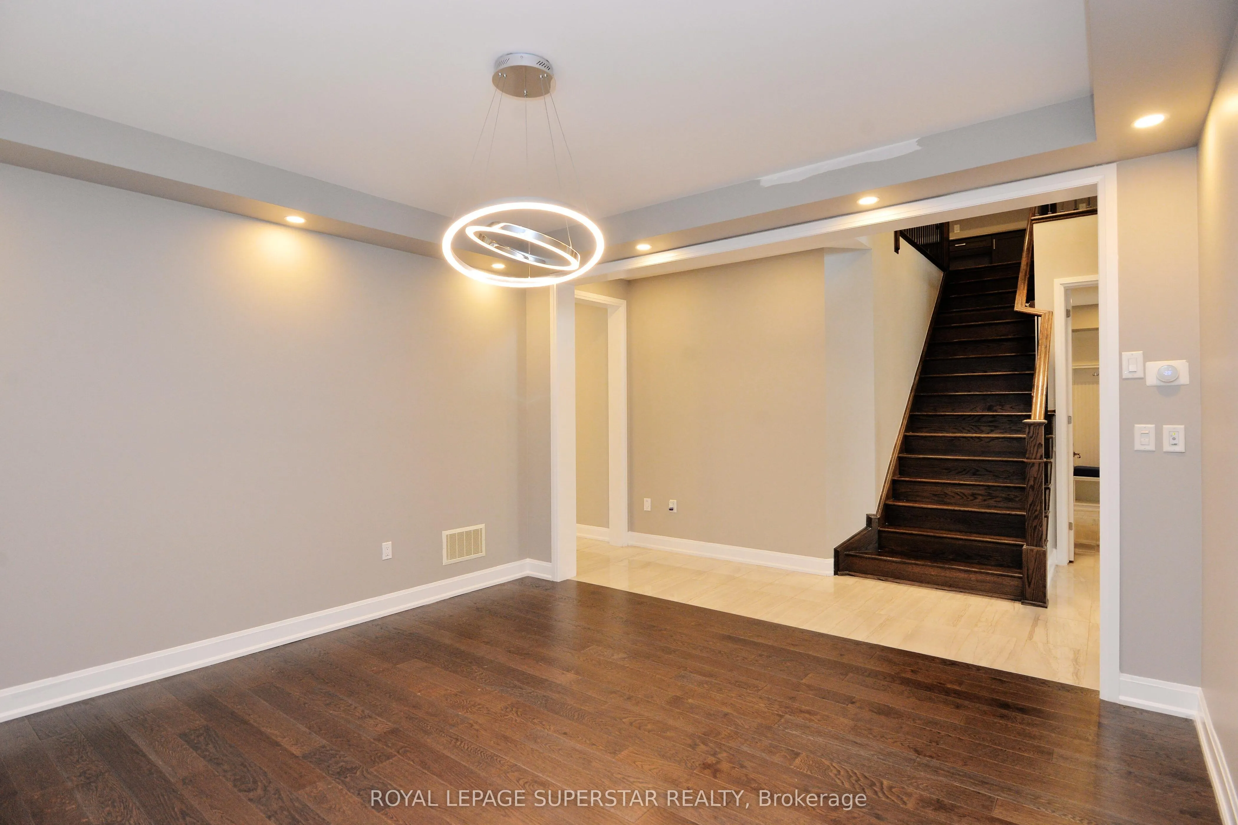 236 CHERRYHURST Road
