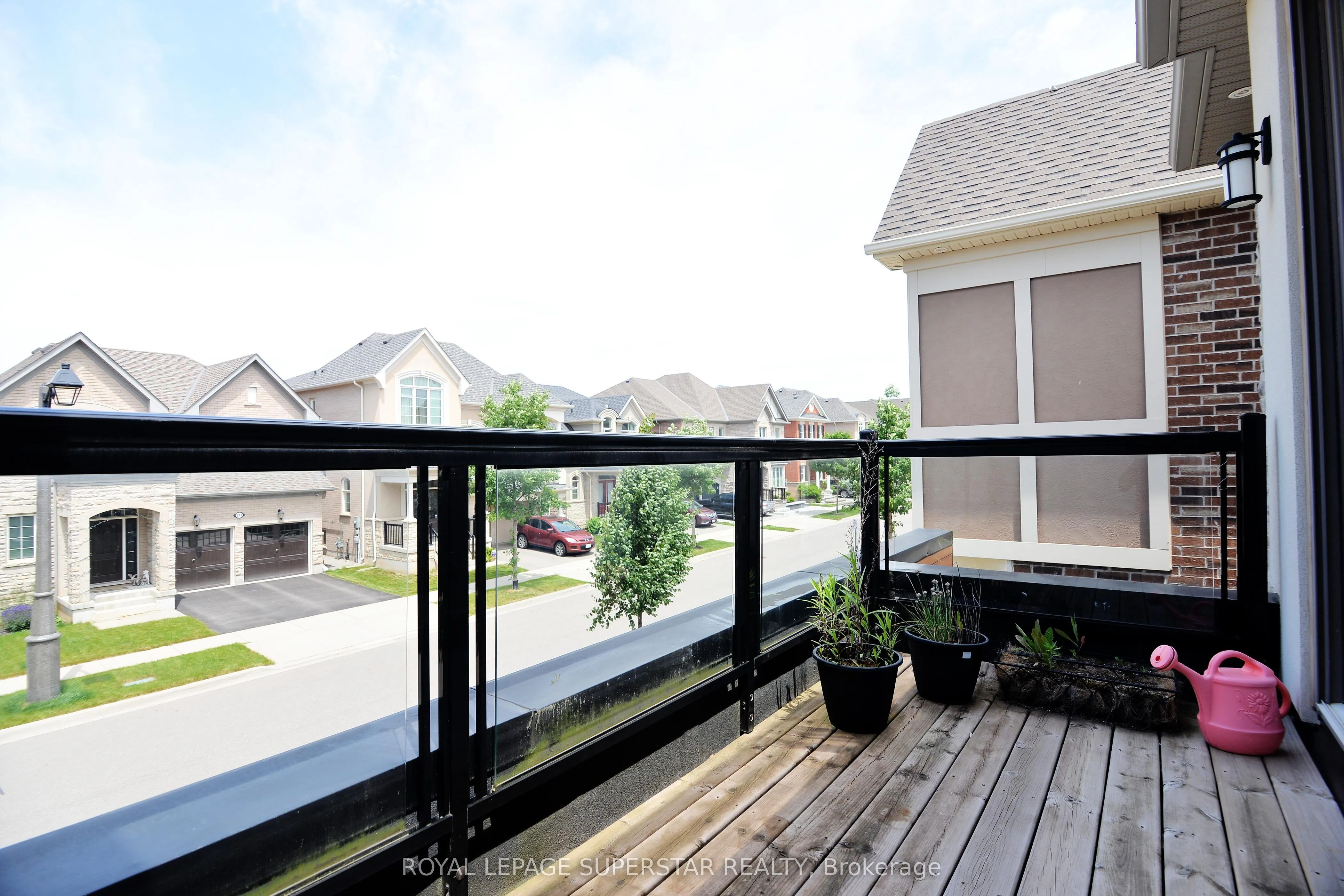 236 CHERRYHURST Road