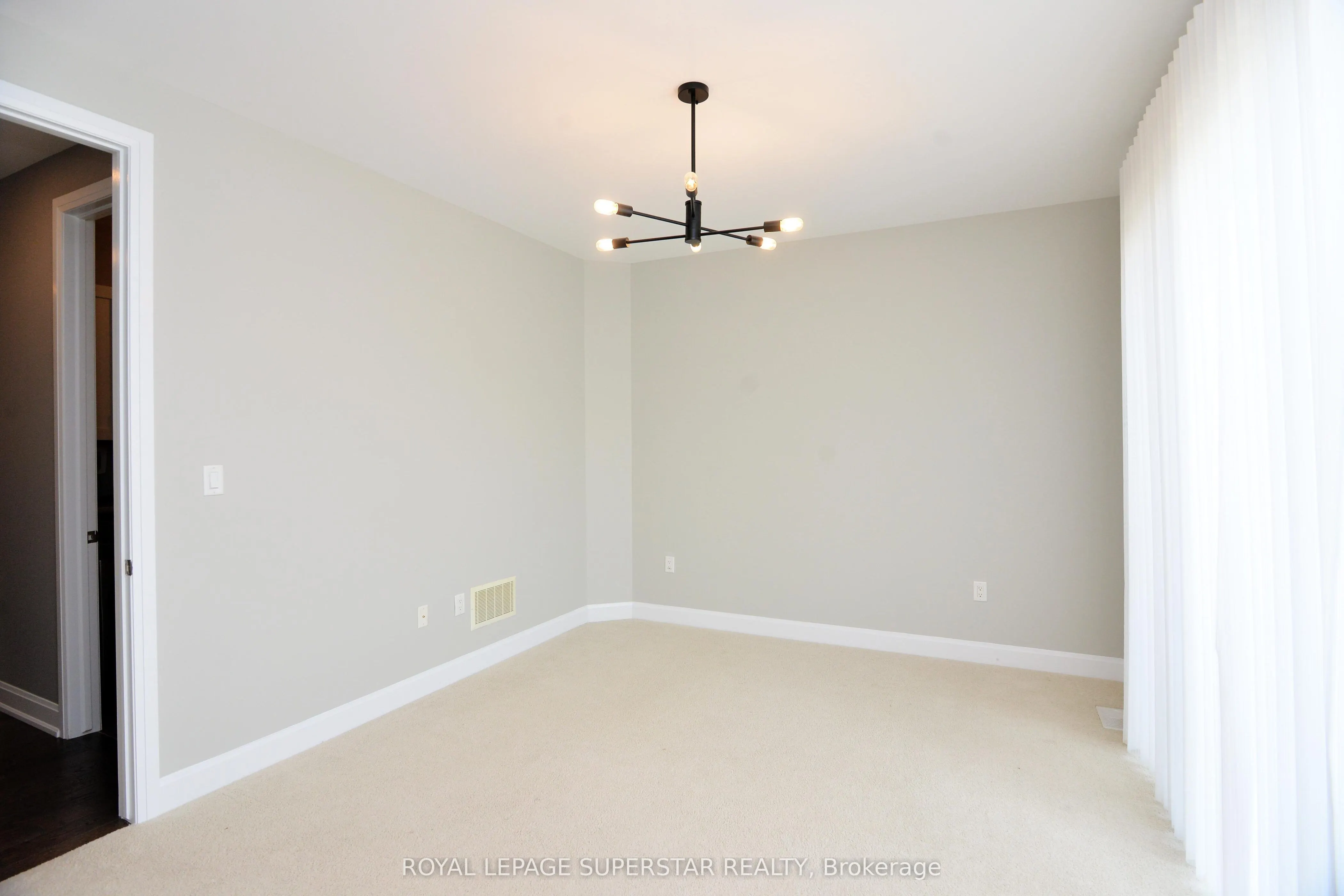 236 CHERRYHURST Road