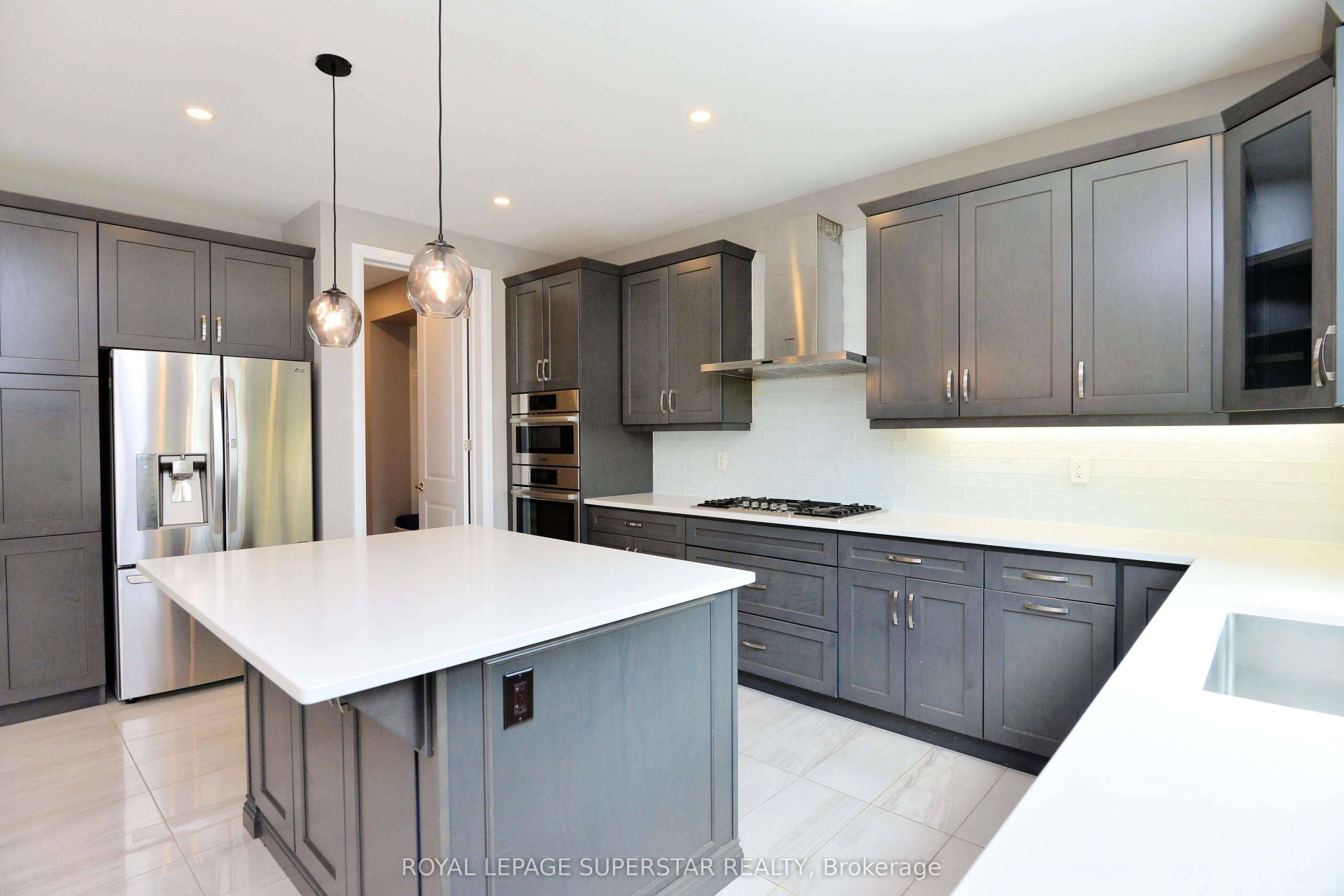 236 CHERRYHURST Road