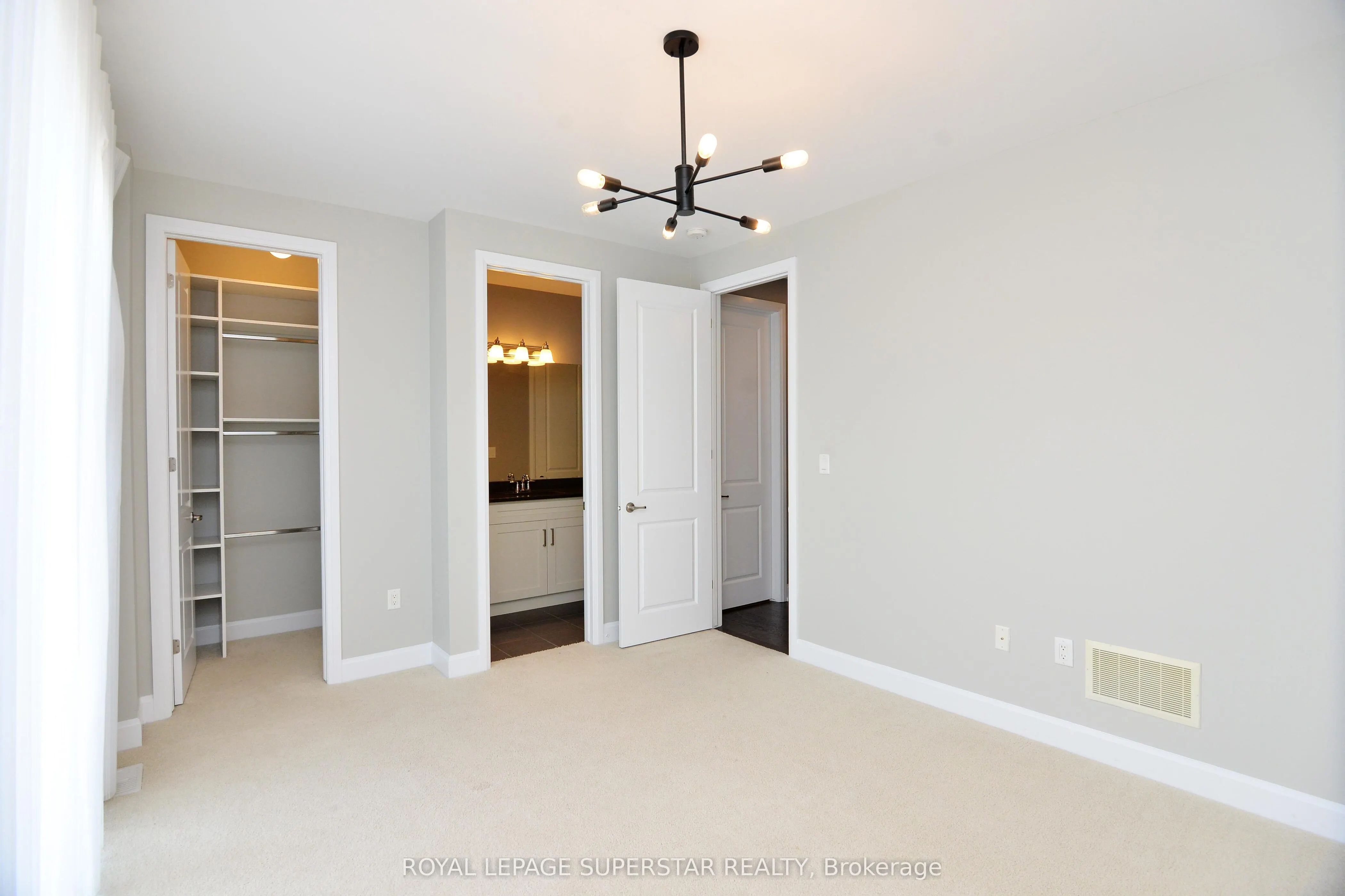 236 CHERRYHURST Road
