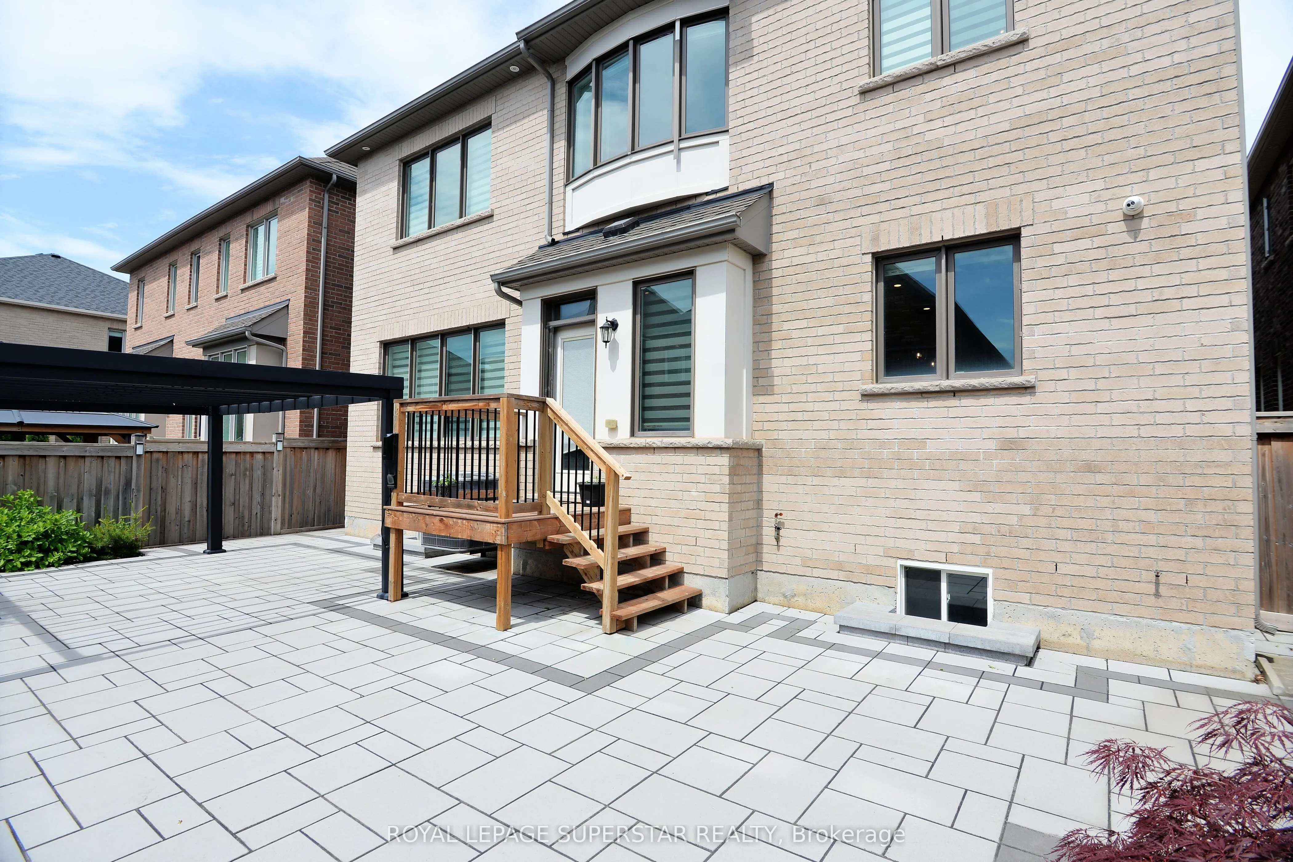 236 CHERRYHURST Road