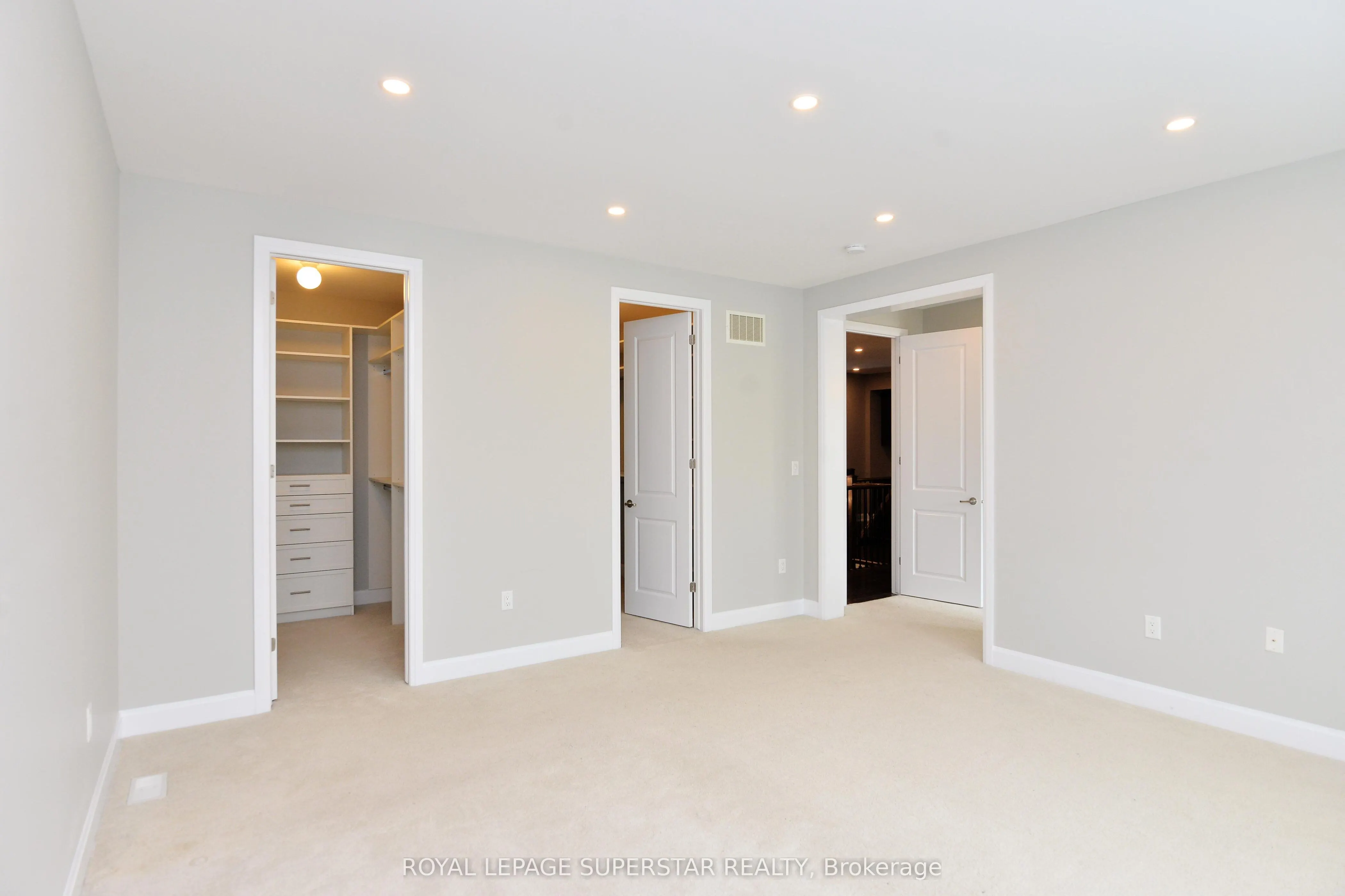 236 CHERRYHURST Road