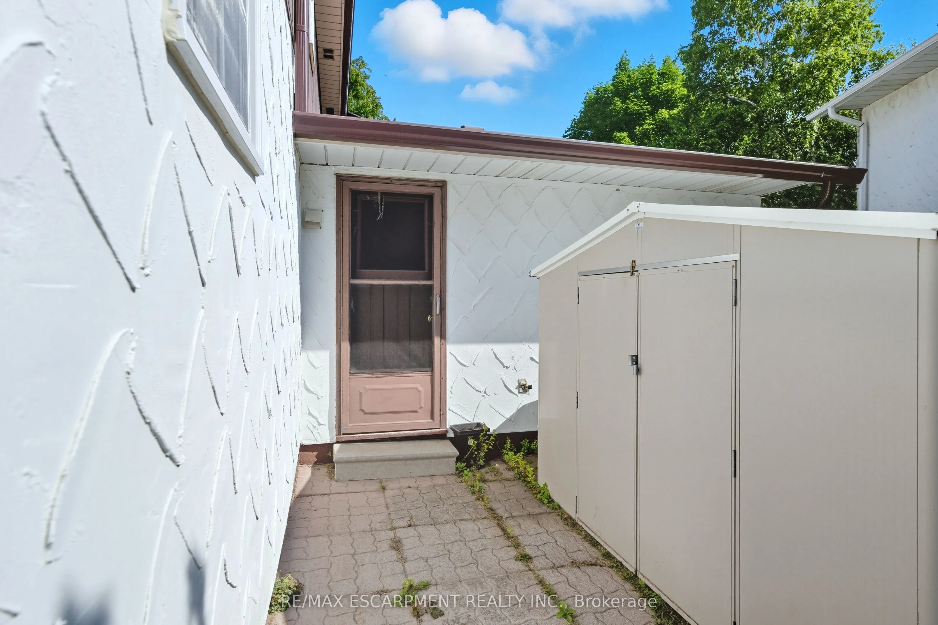3149 Michael Crescent