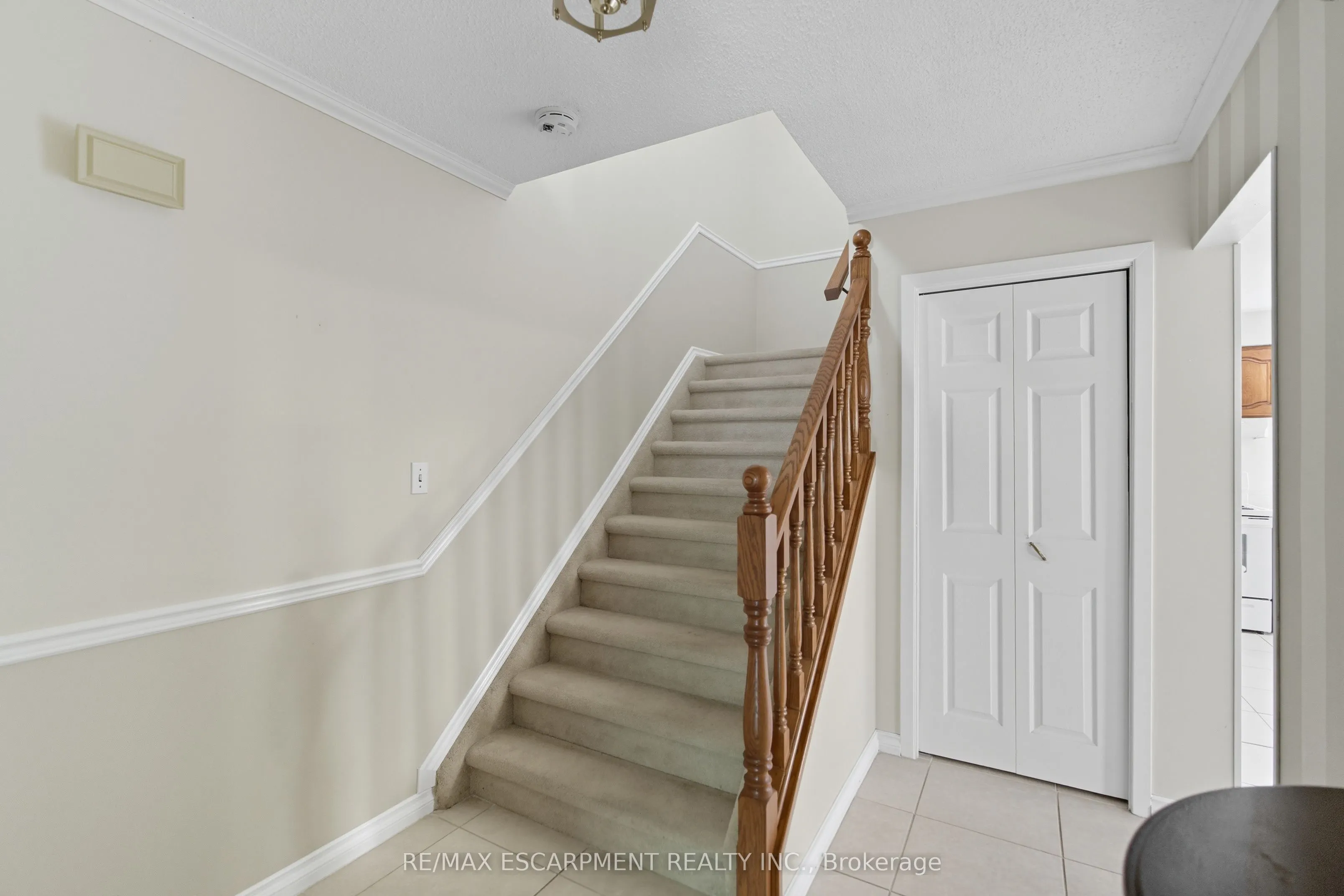 3149 Michael Crescent