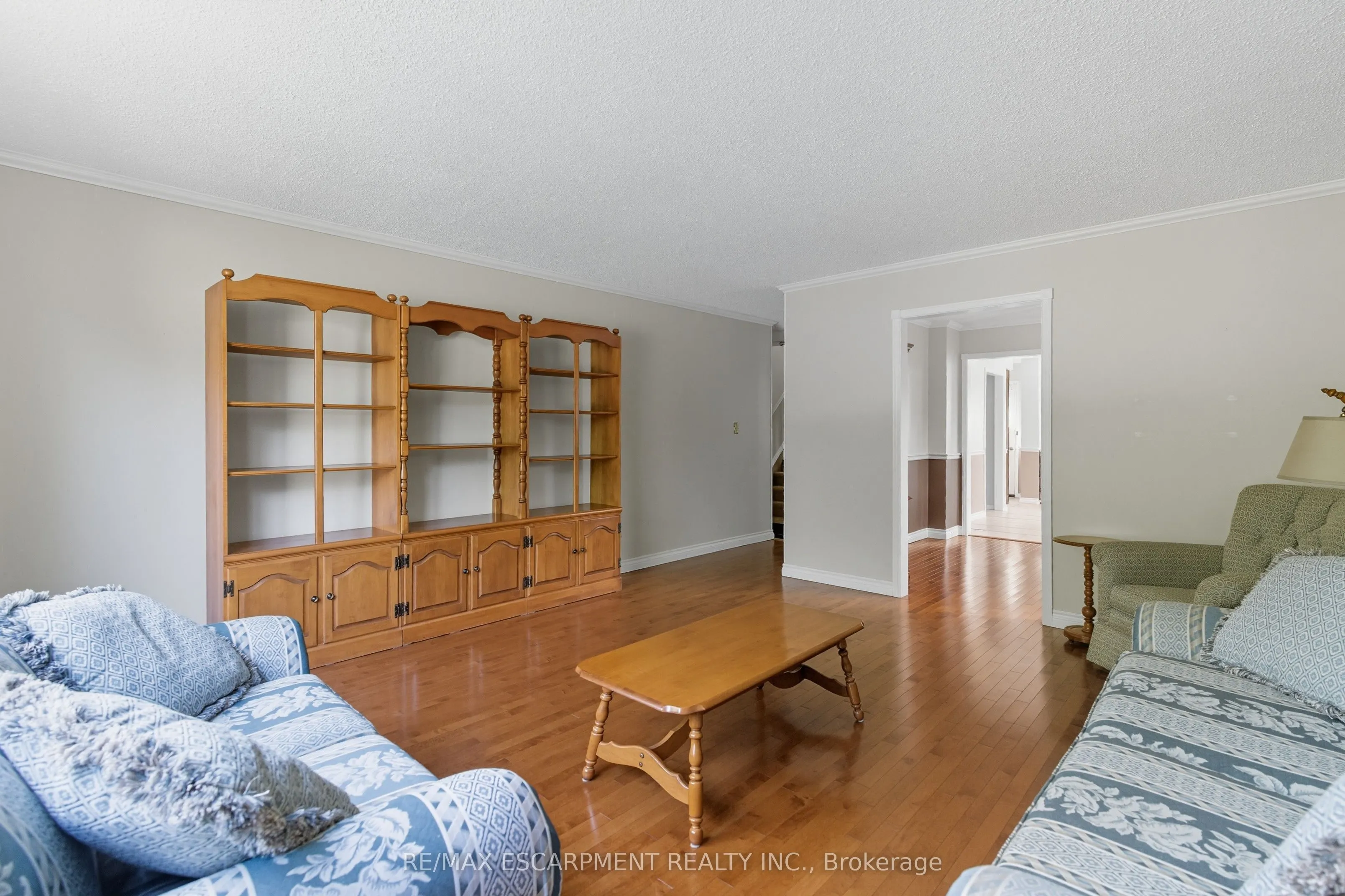 3149 Michael Crescent