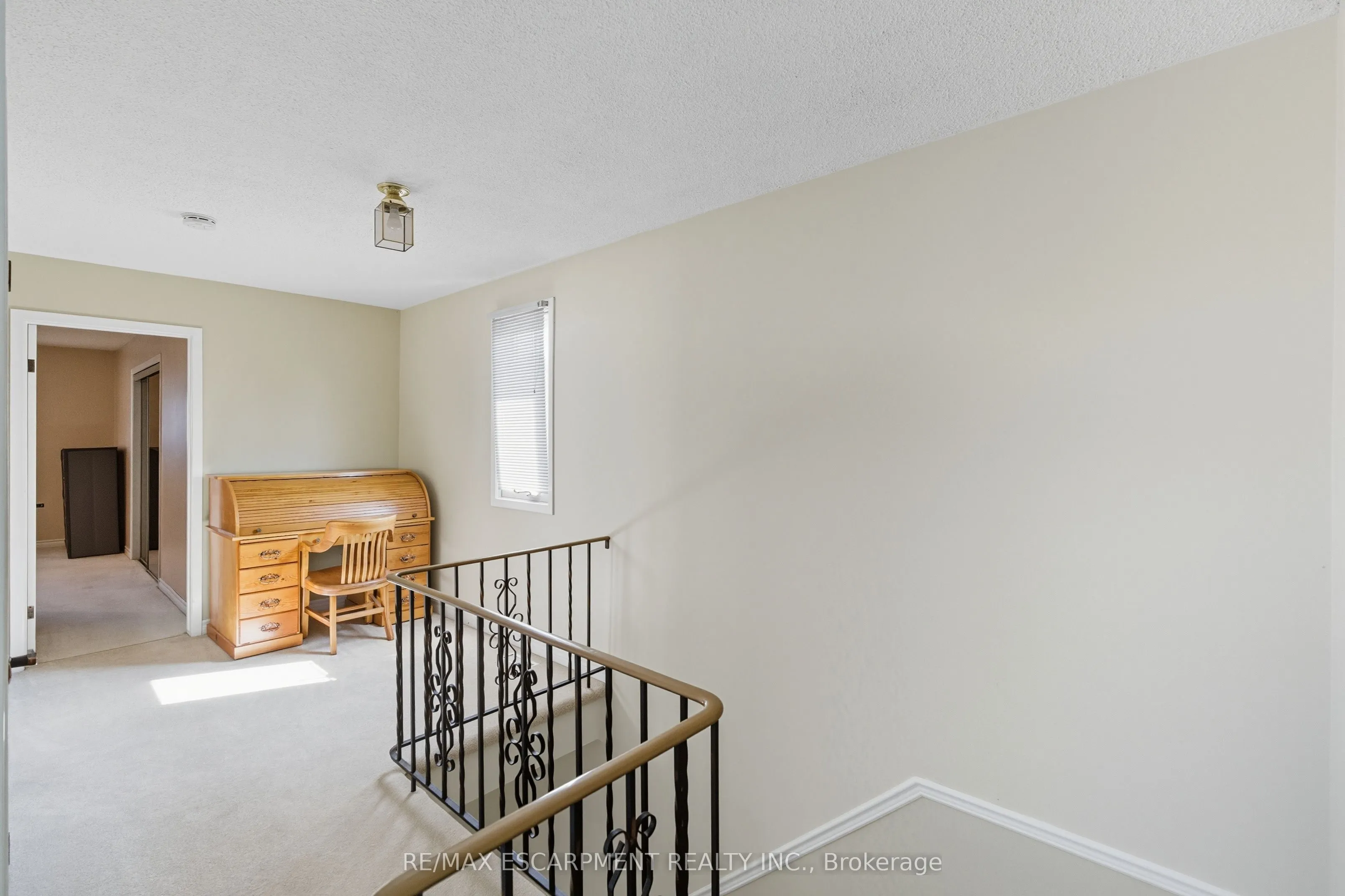 3149 Michael Crescent
