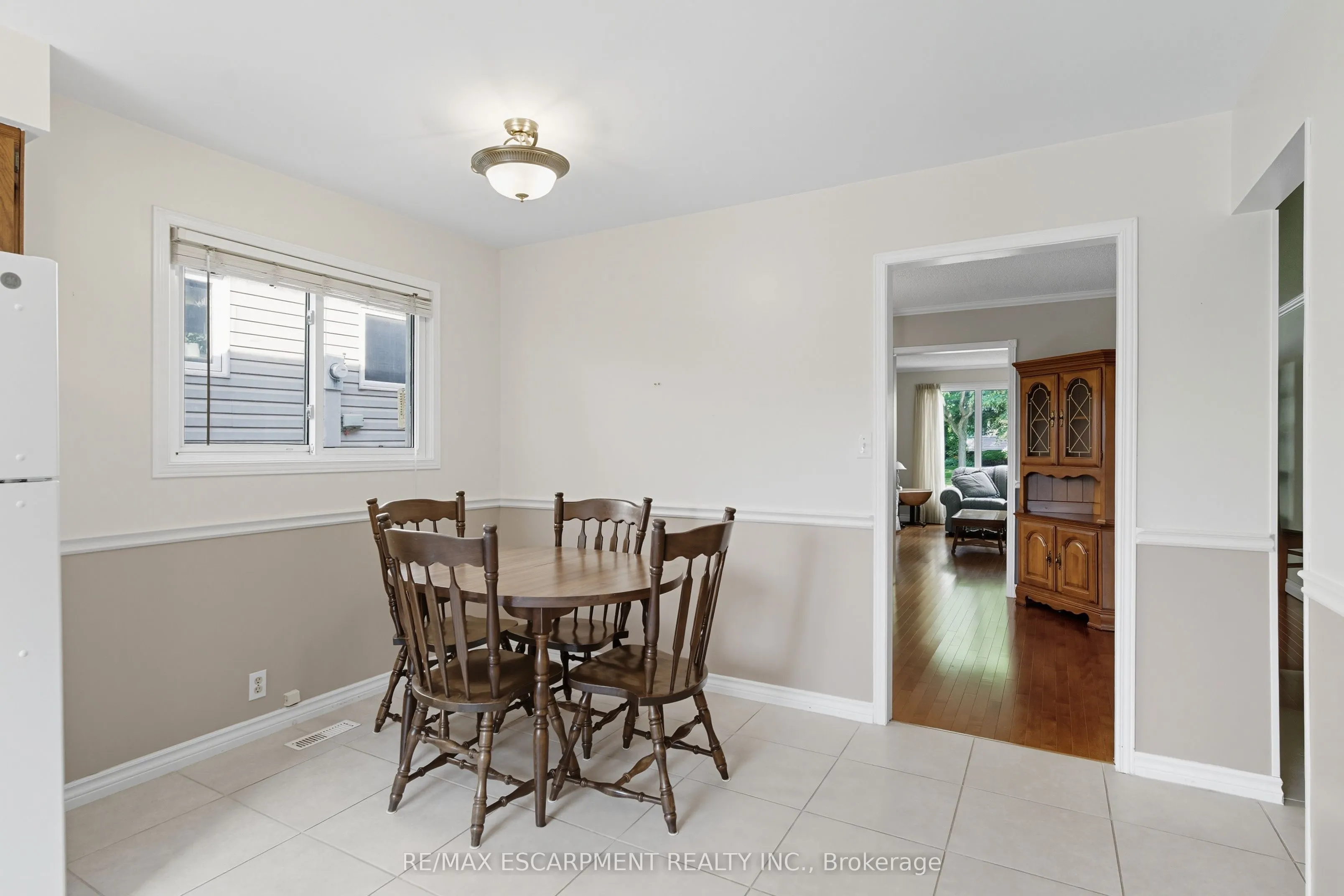 3149 Michael Crescent