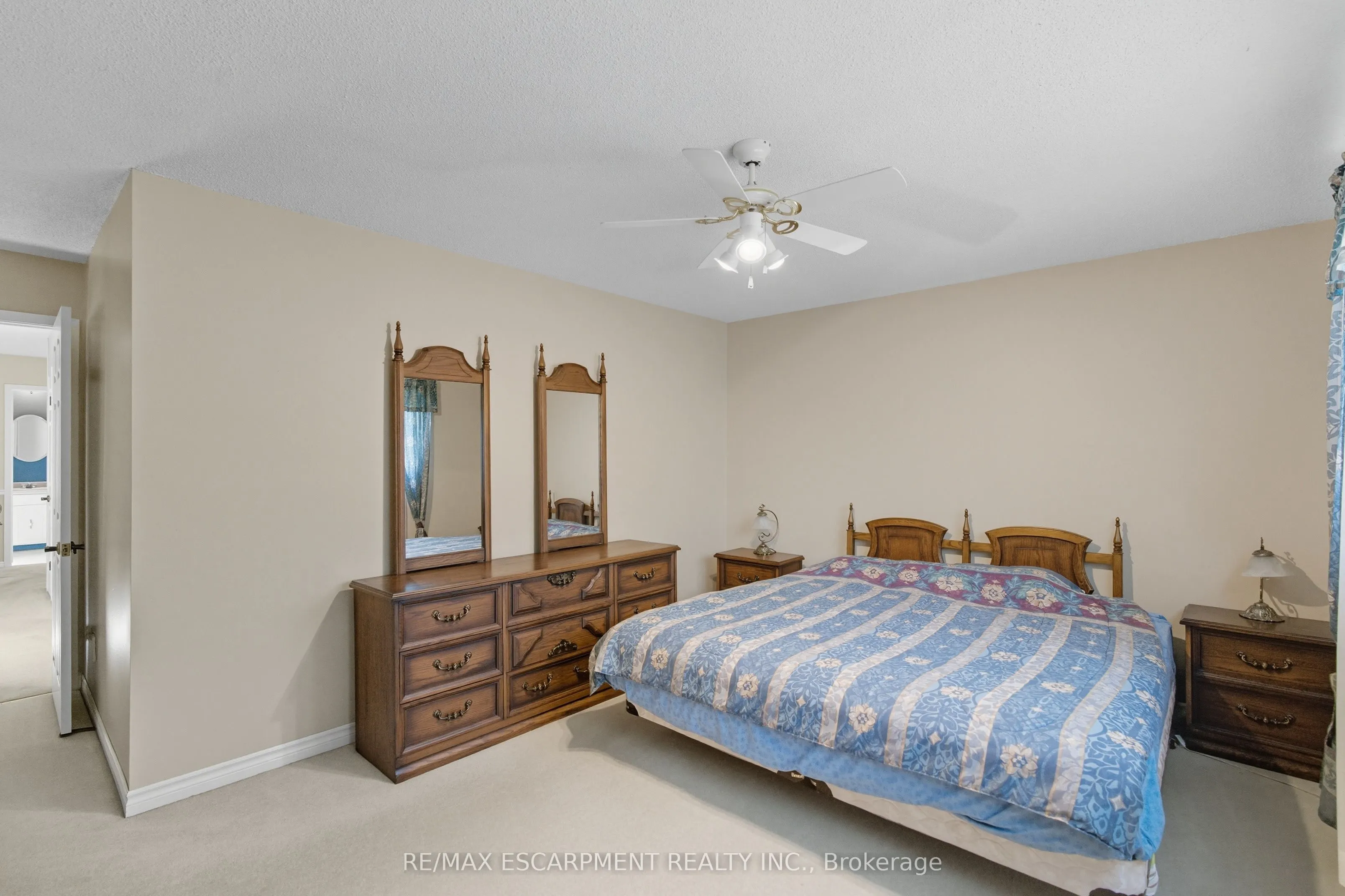 3149 Michael Crescent