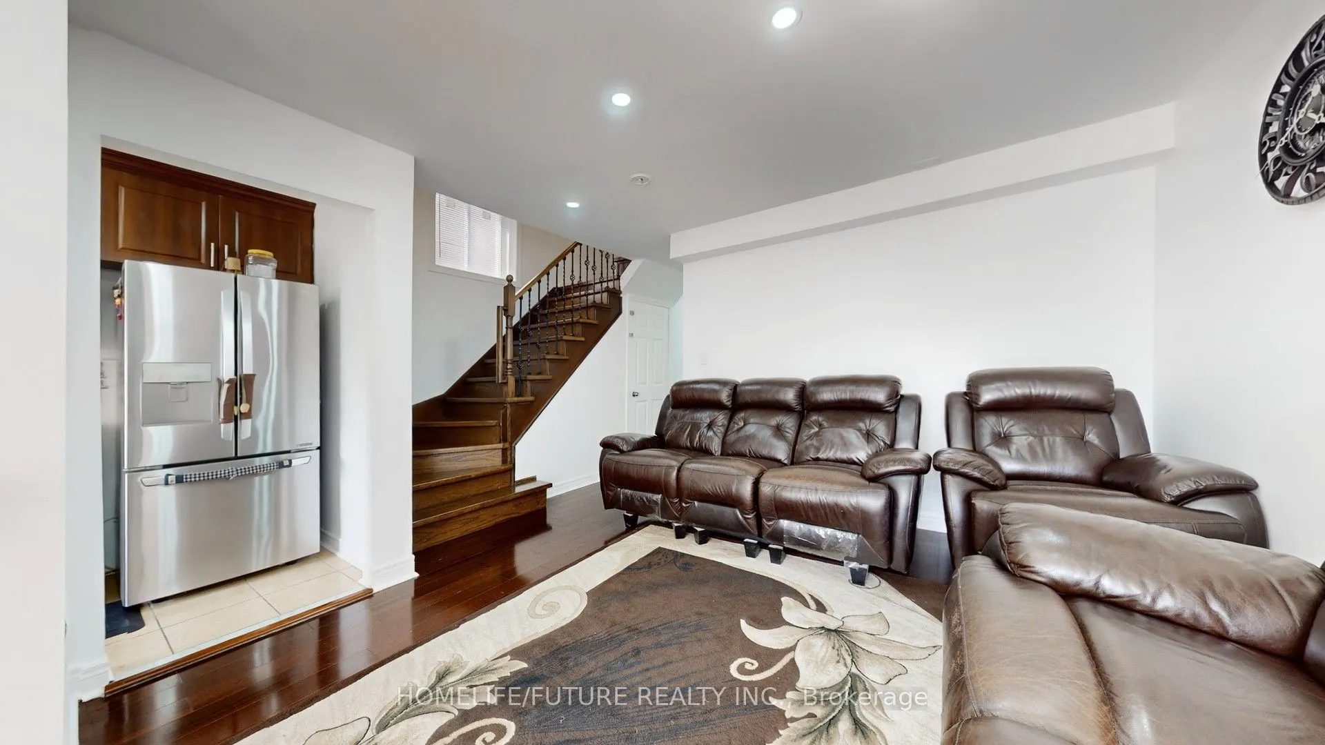 820 Bethany Crescent