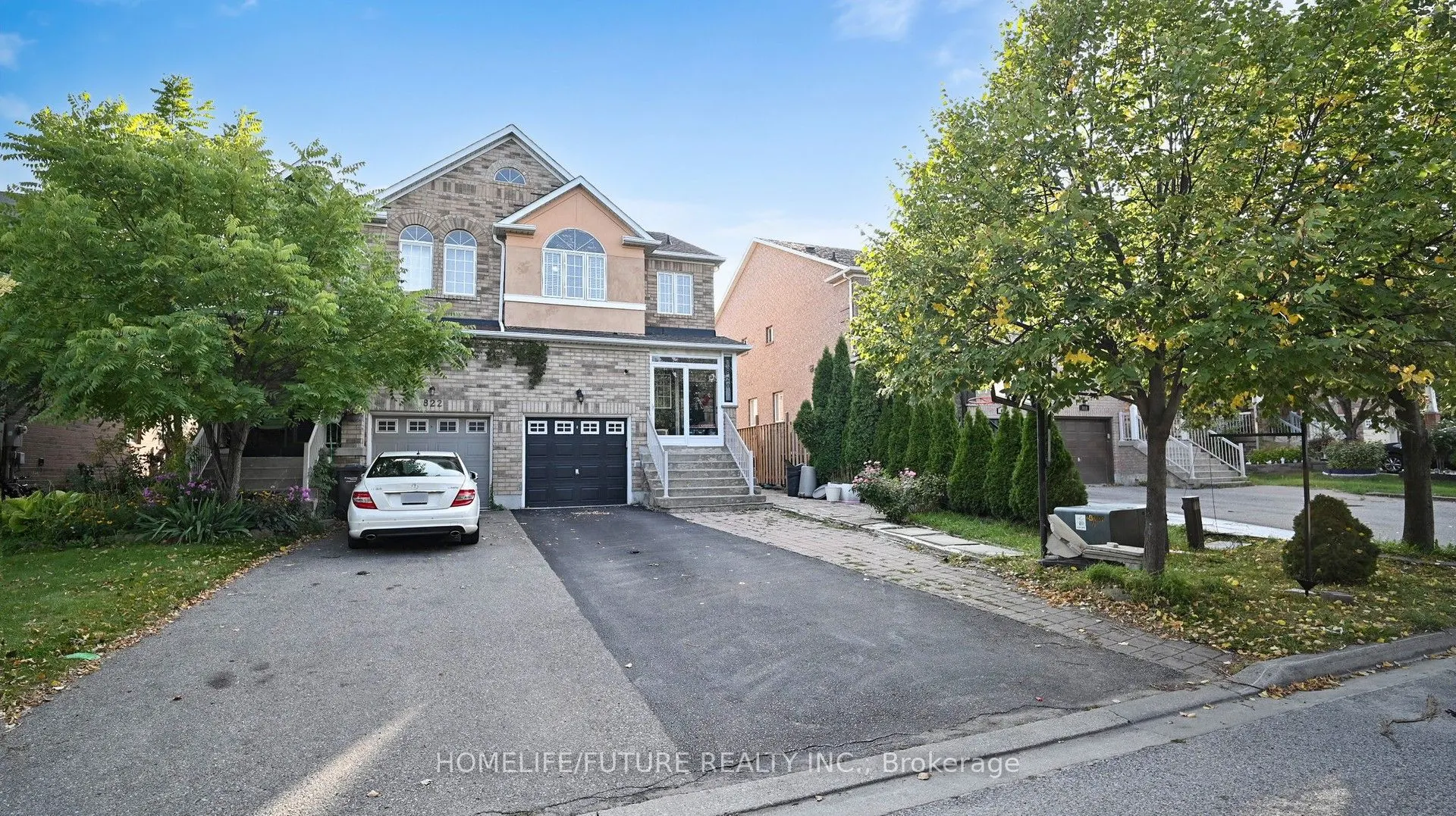 820 Bethany Crescent