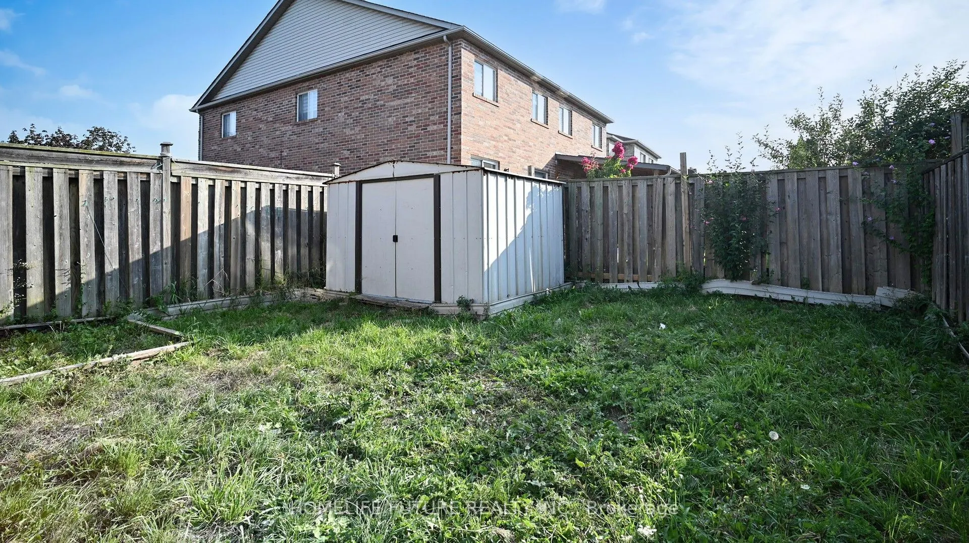 820 Bethany Crescent