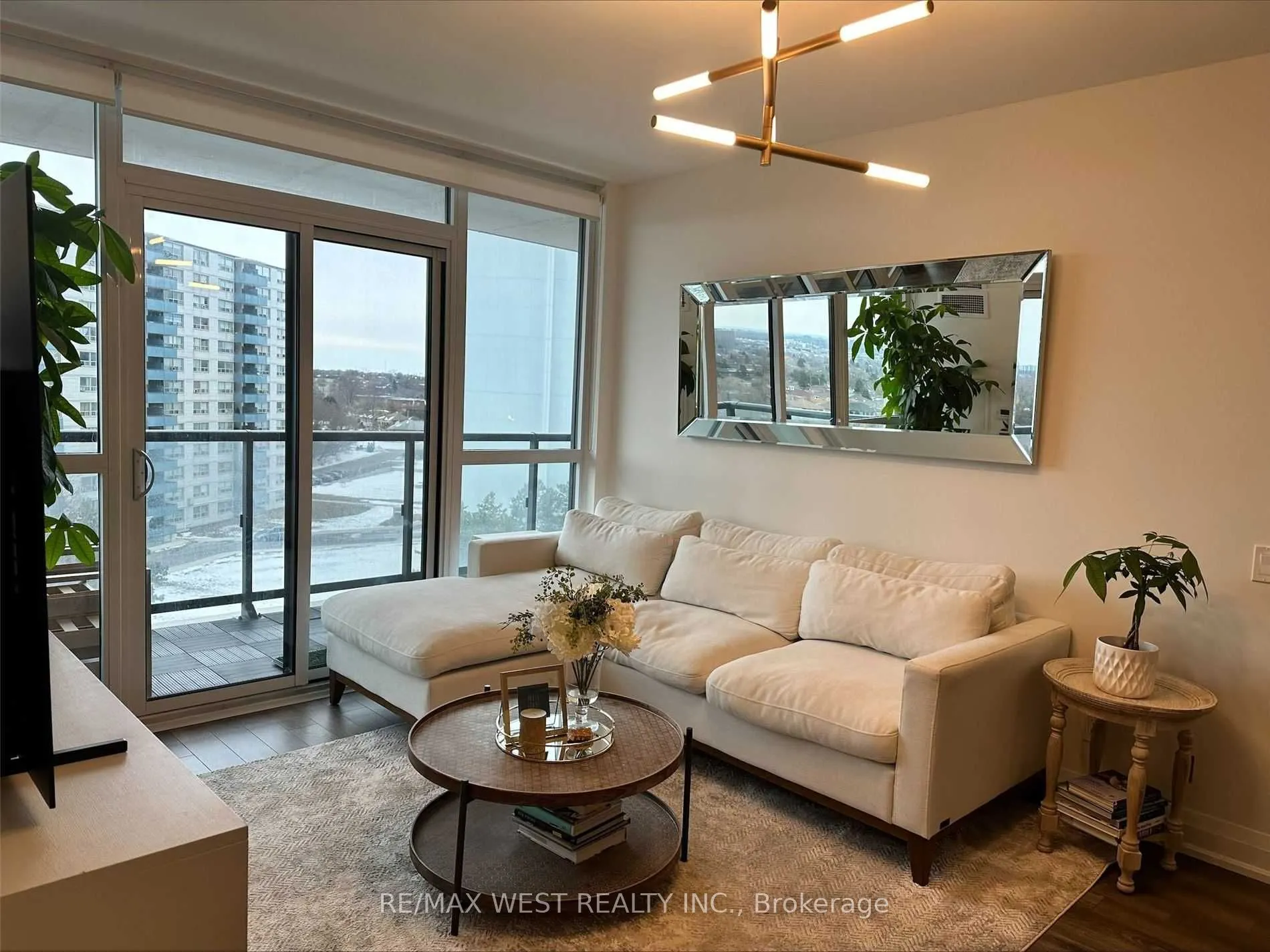 1461 Lawrence Avenue W, #804