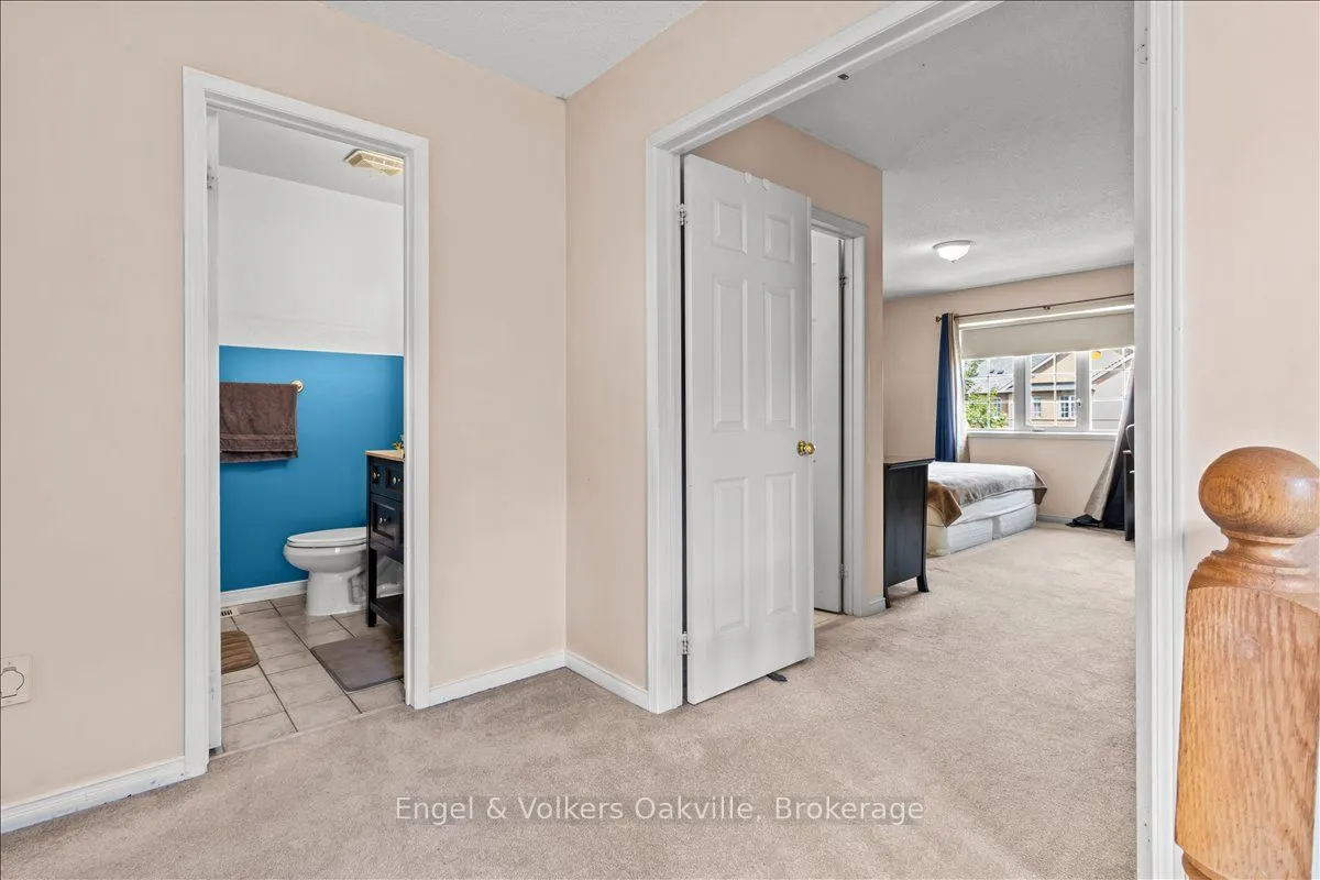 2561 Gill Crescent