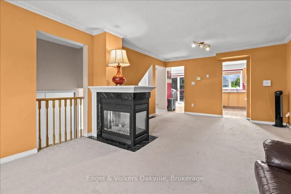 2561 Gill Crescent