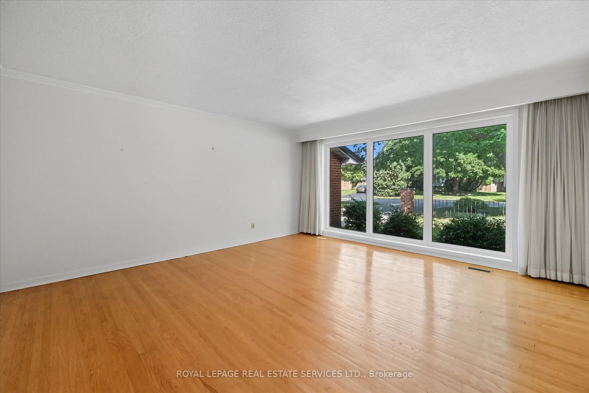 1536 Venetia Drive