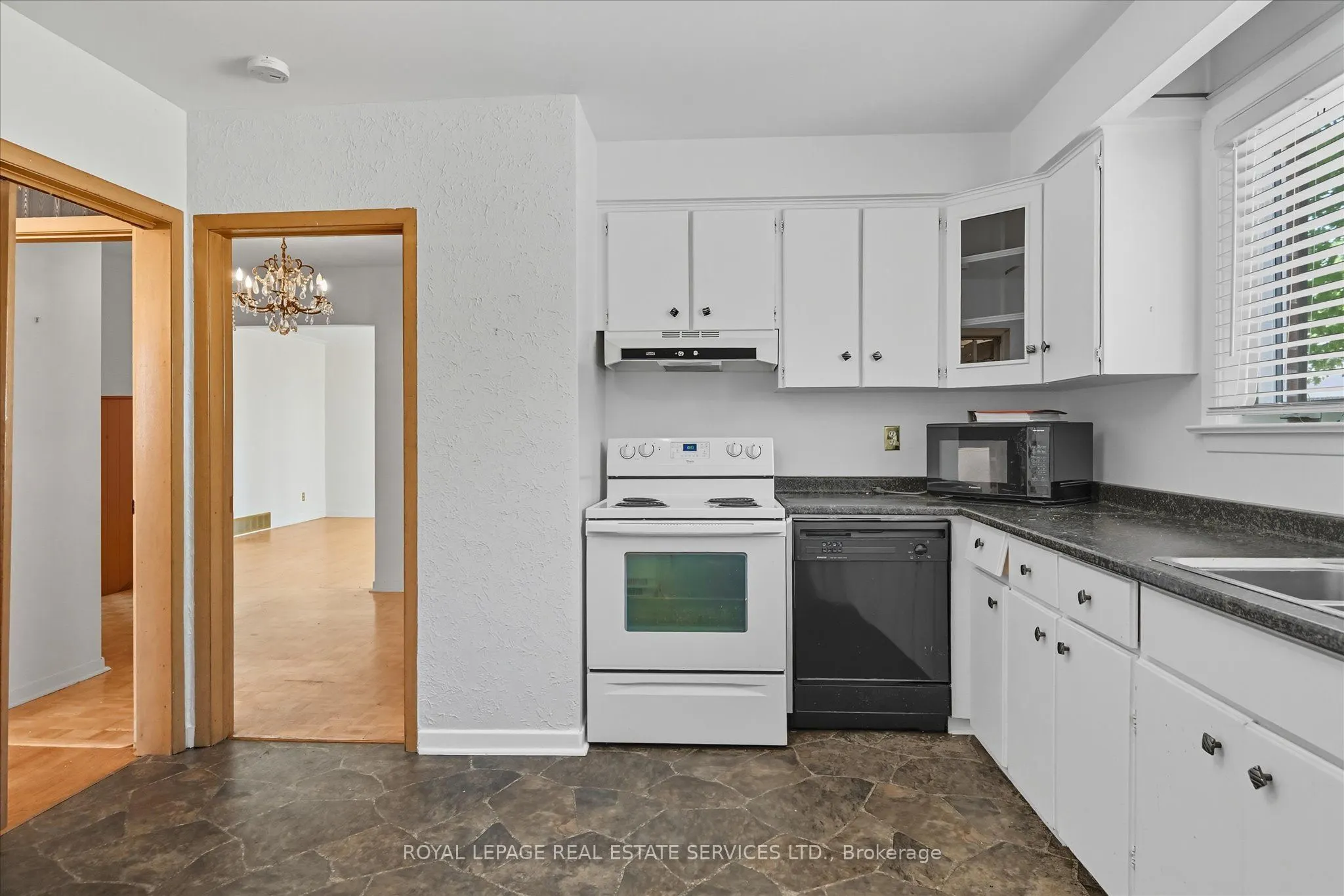 1536 Venetia Drive