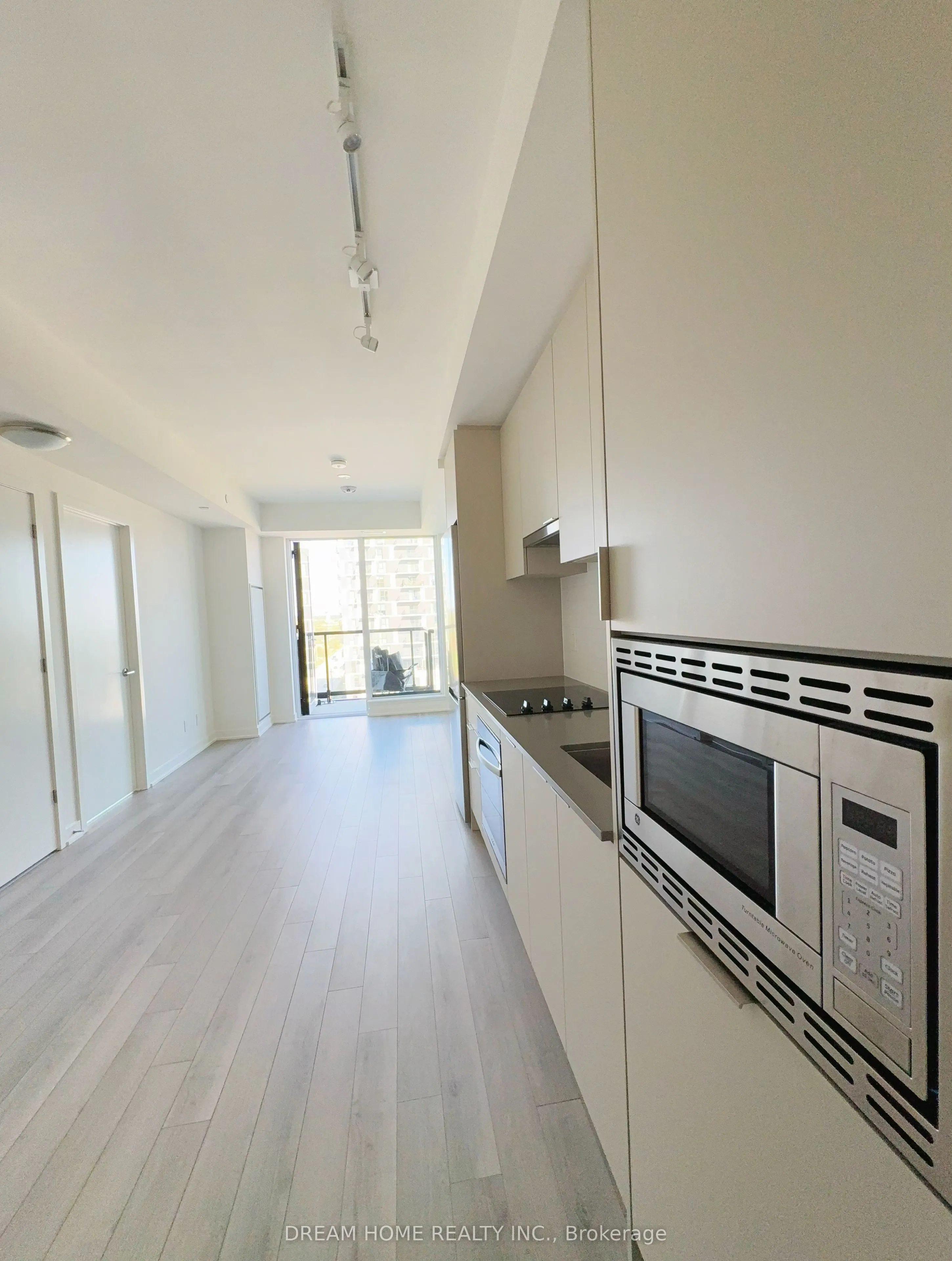 3079 Trafalgar Road, #1304