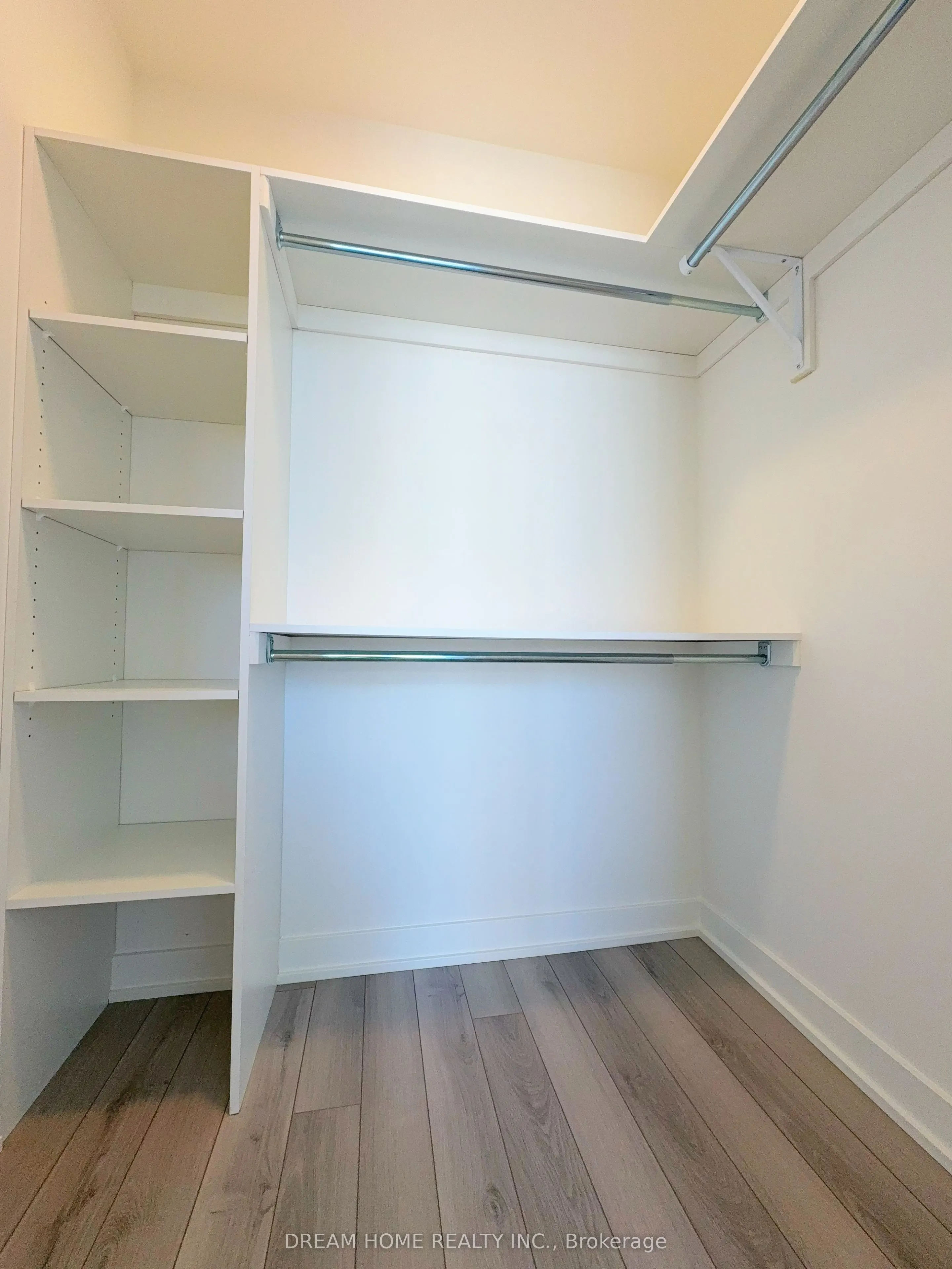 3079 Trafalgar Road, #1304