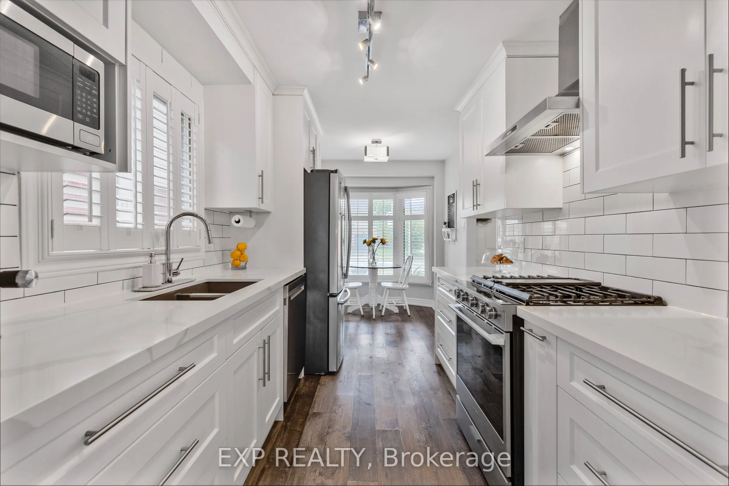 2213 Hunt Crescent