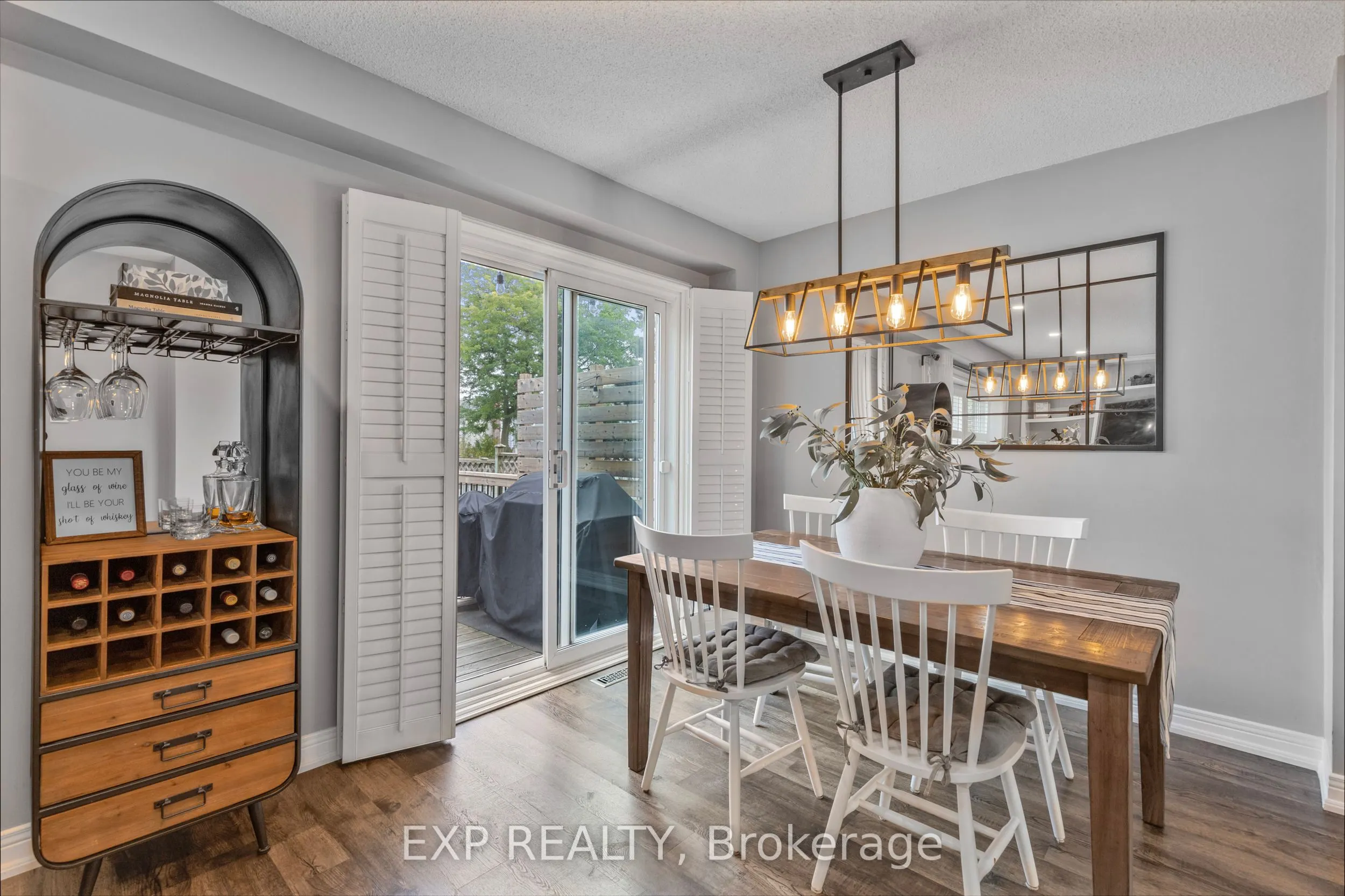 2213 Hunt Crescent