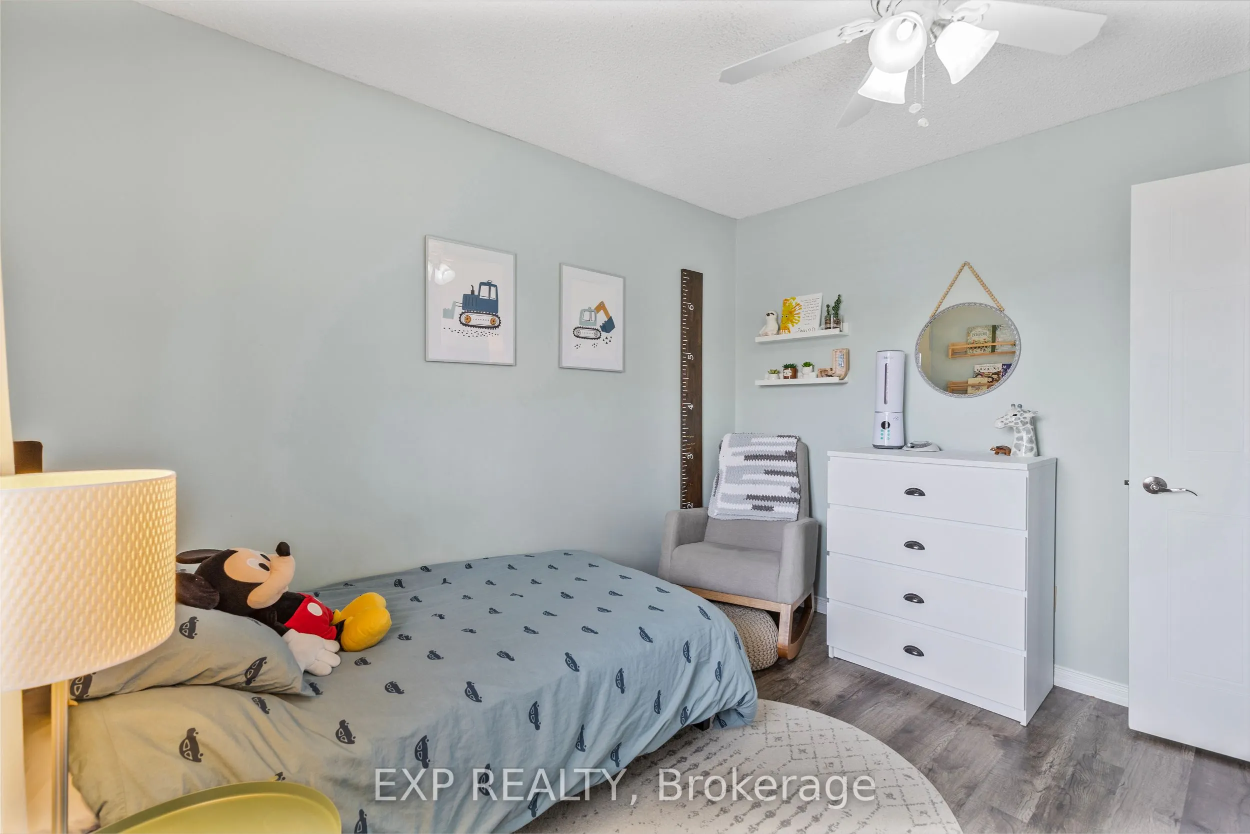 2213 Hunt Crescent