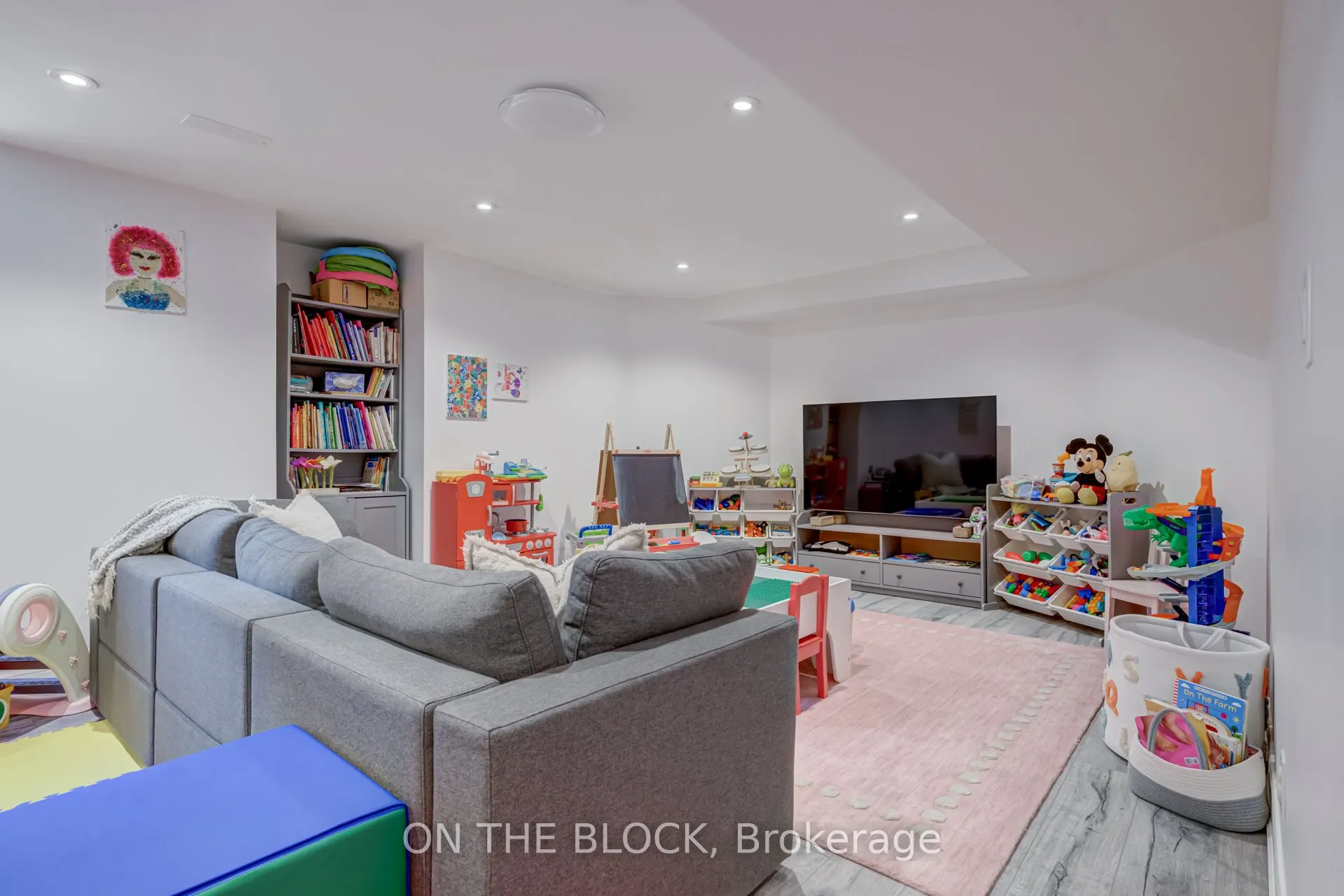2212 Oneida Court