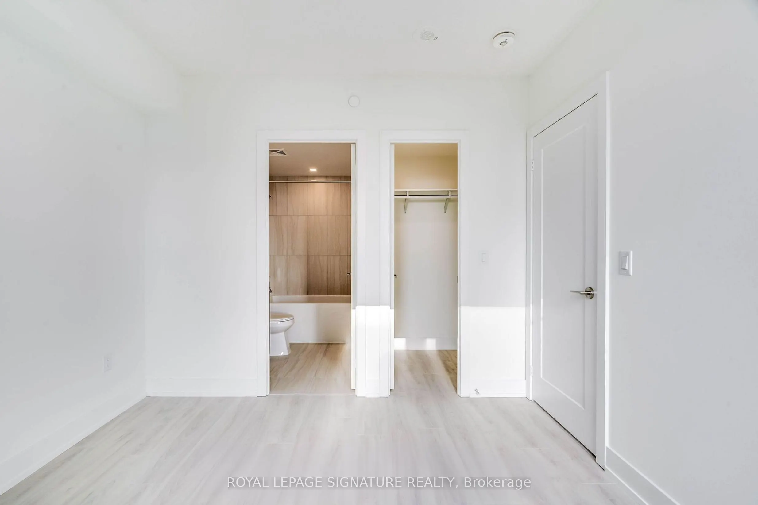 10 Eva Road, #2501