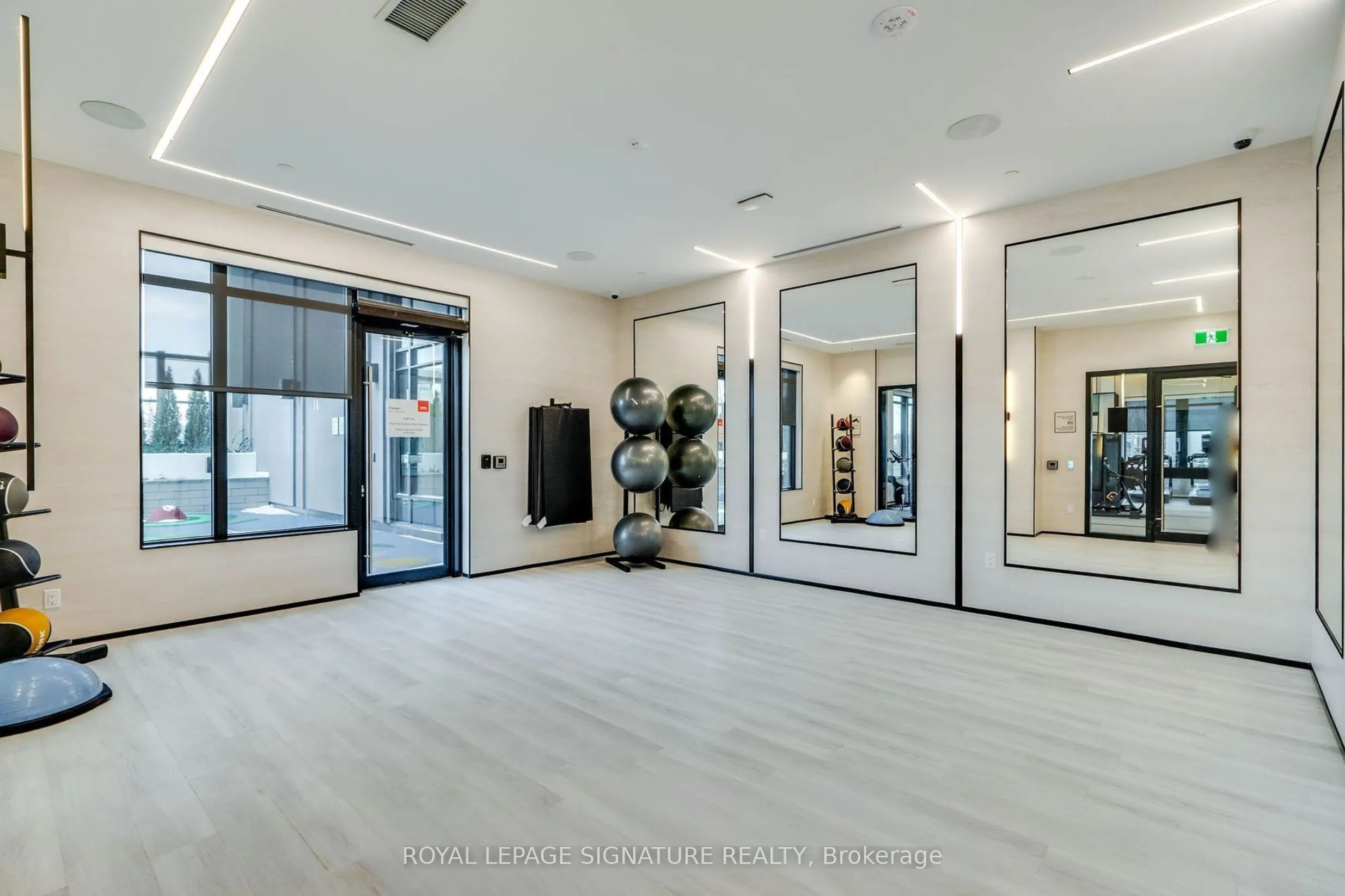 10 Eva Road, #2501