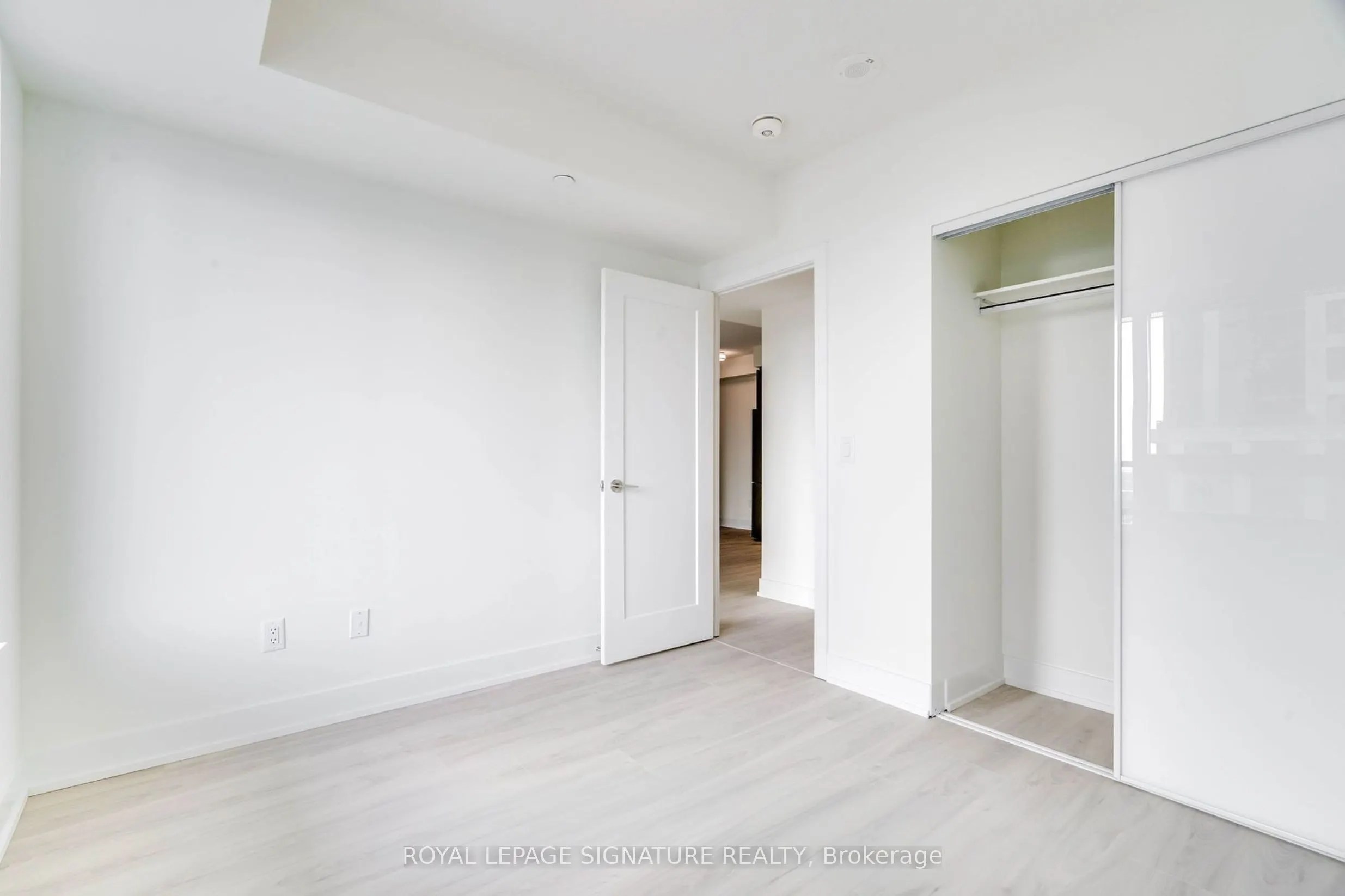 10 Eva Road, #2501