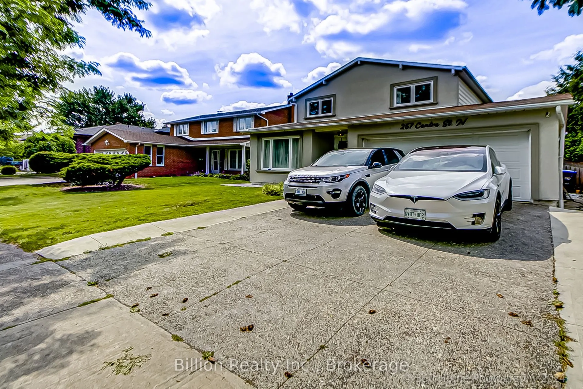 257 Centre Street NE