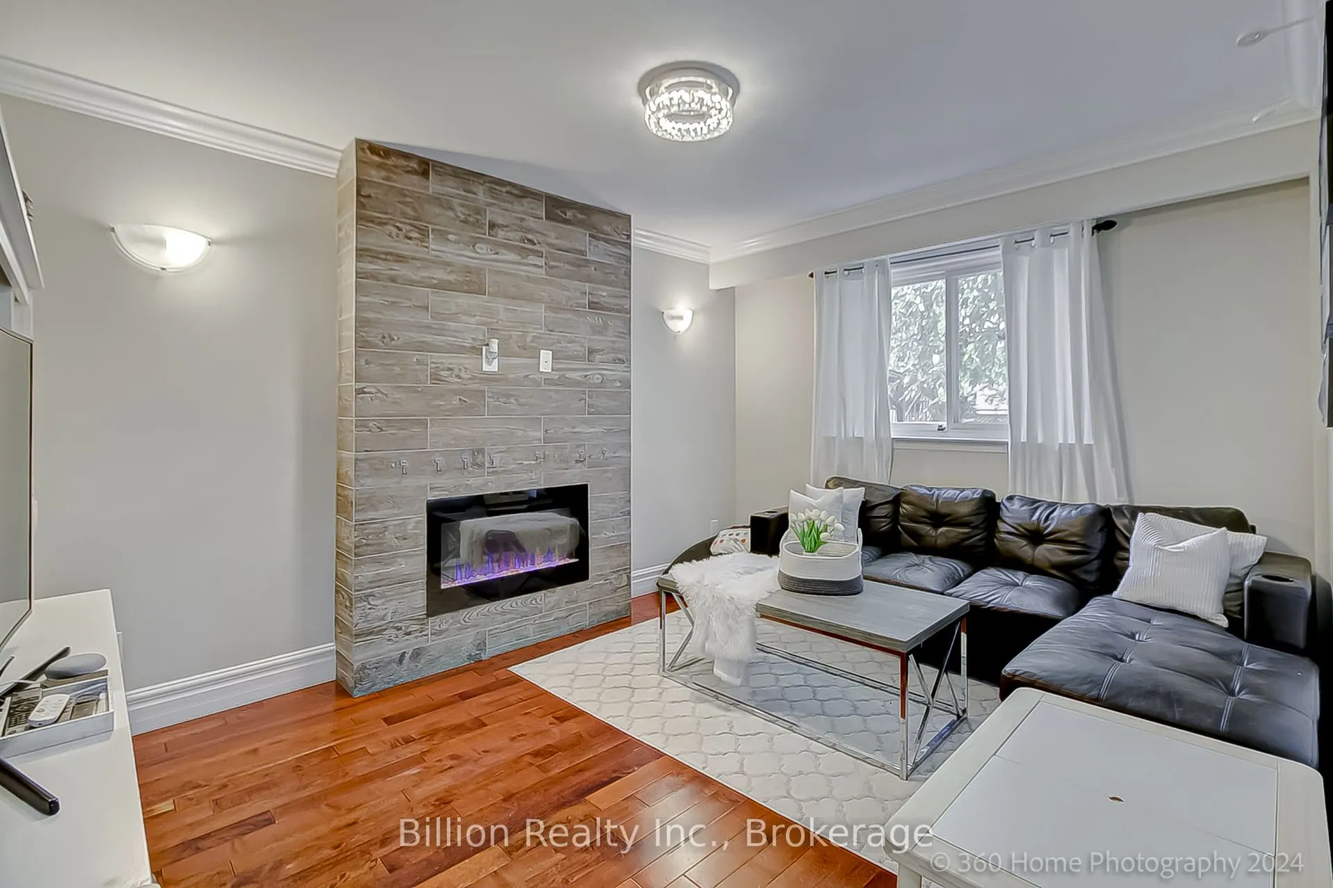 257 Centre Street NE