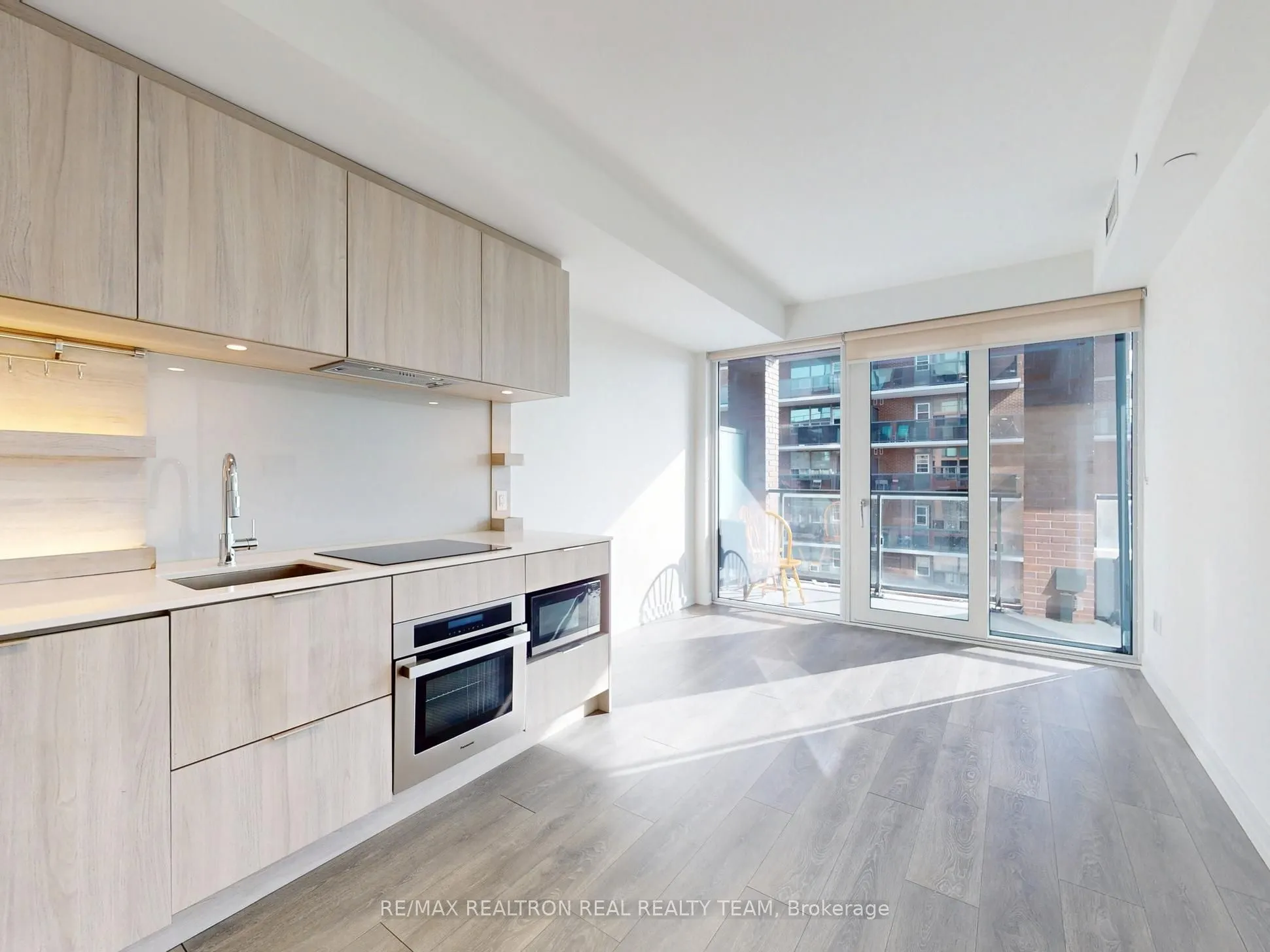 28 Ann Street, ##712