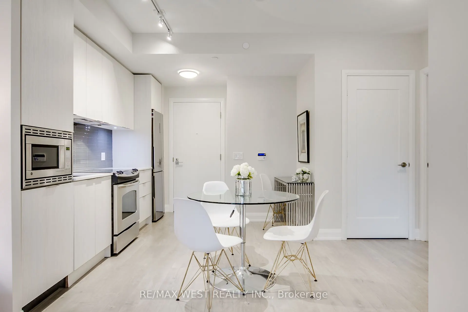 110 Marine Parade Drive, #607